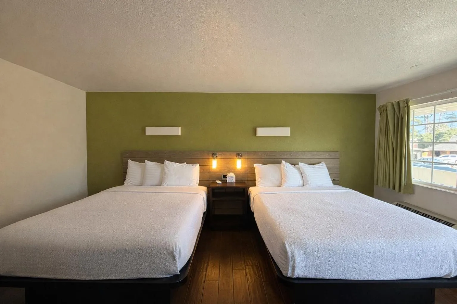Bedroom, Bed in Fisherman's Cove Inn