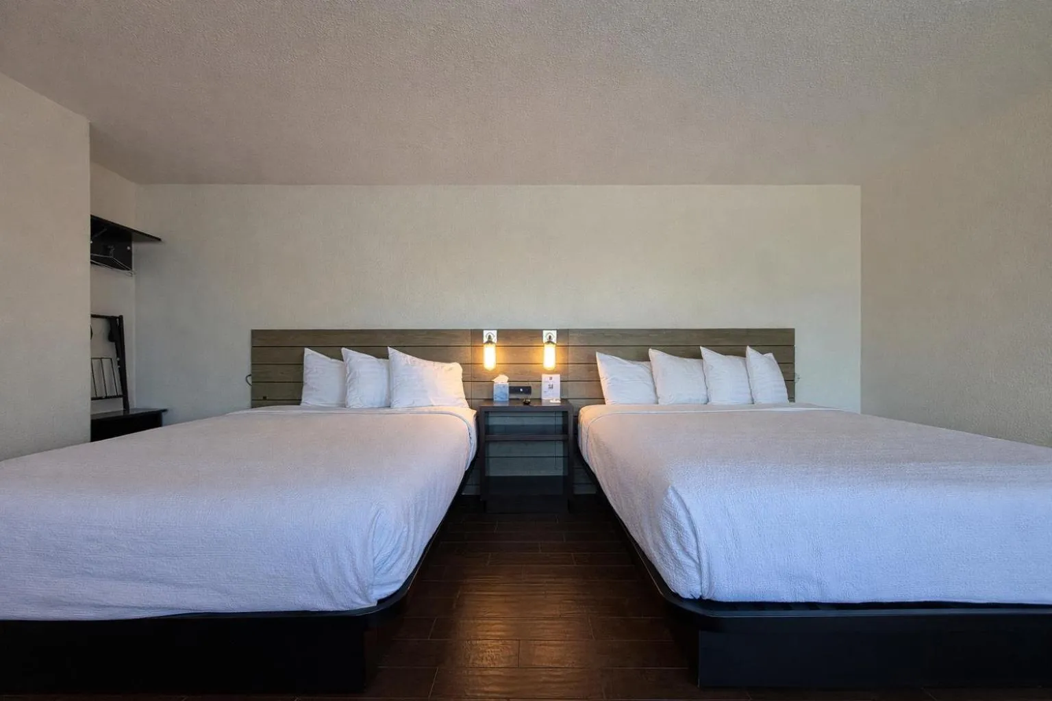 Bedroom, Bed in Fisherman's Cove Inn