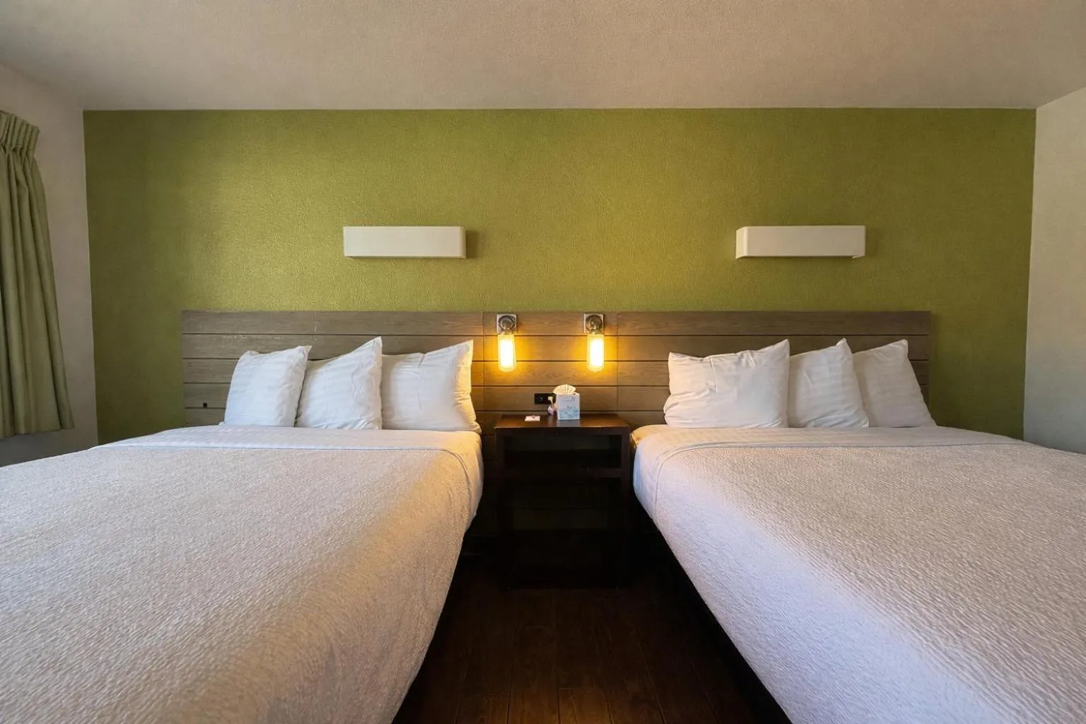 Bedroom, Bed in Fisherman's Cove Inn