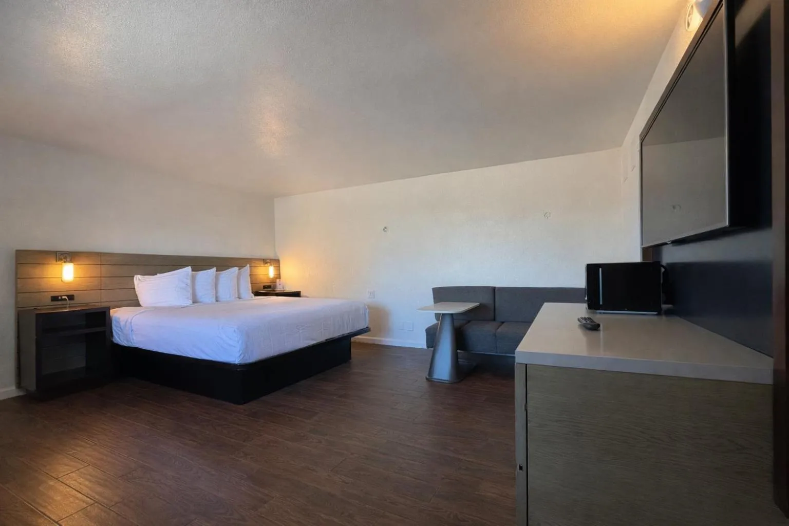 Photo of the whole room, Bed in Fisherman's Cove Inn