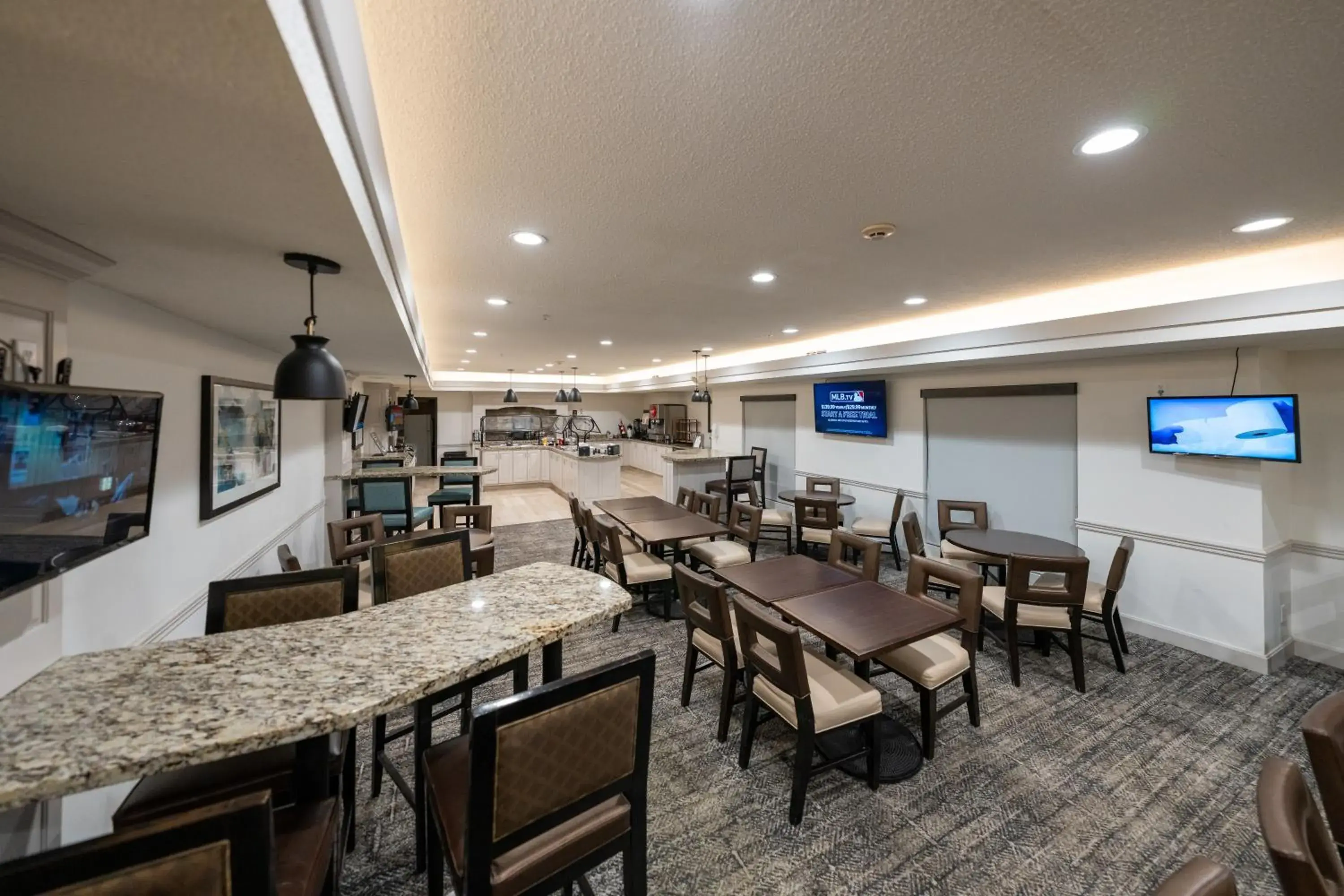 Breakfast in Staybridge Suites Columbia-Highway 63 & I-70 by IHG Breakfast in Staybridge Suites Columbia-Highway 63 & I-70 by IHG