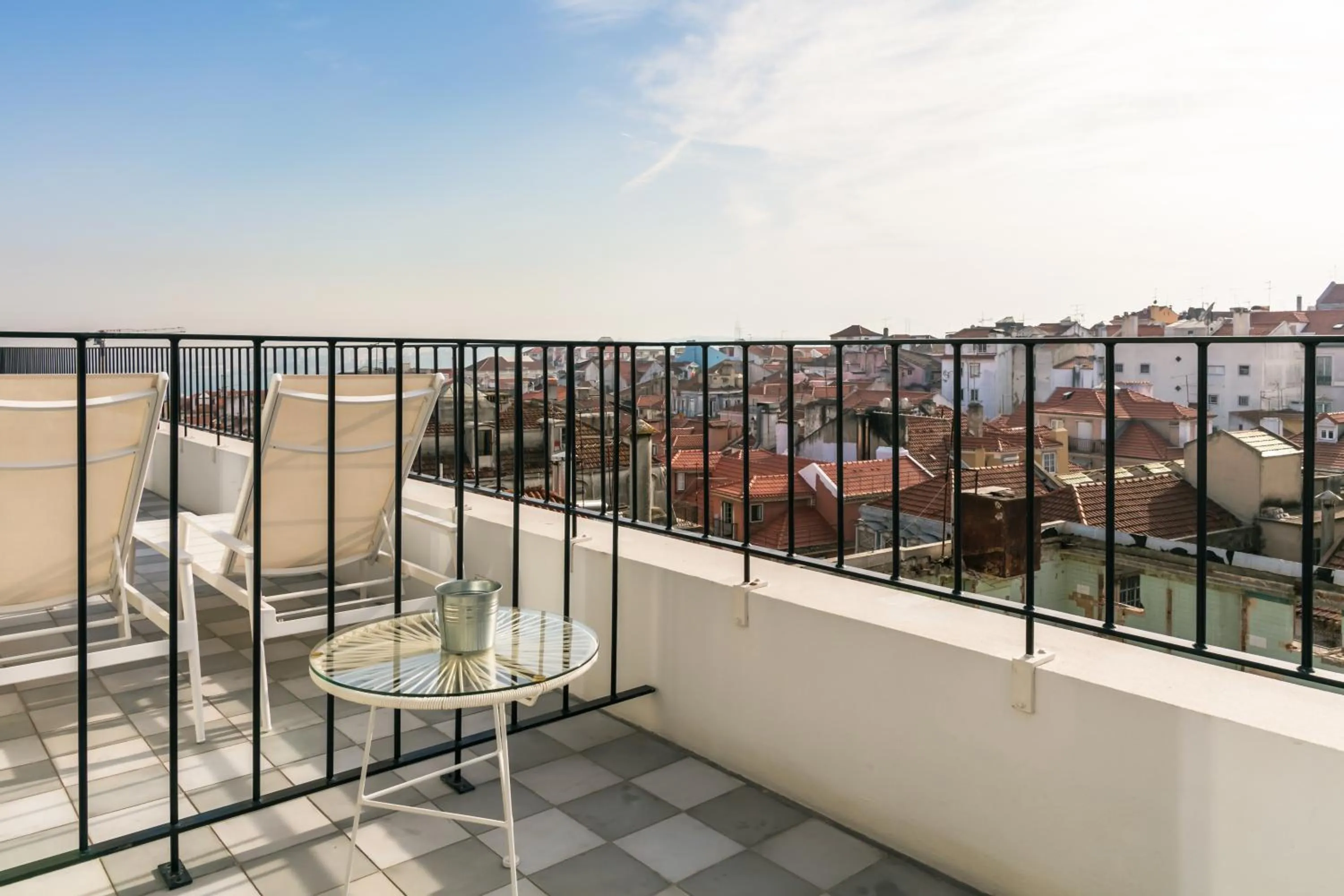 Day in Almaria - Ex Libris Apartments | Chiado