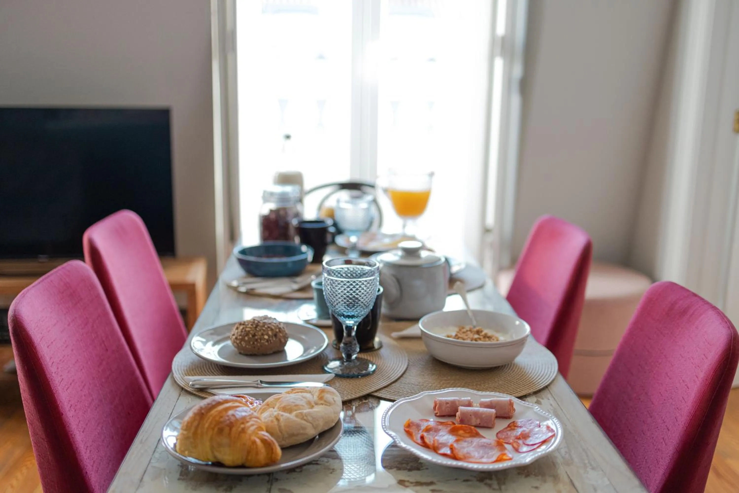 Meals in Almaria - Ex Libris Apartments | Chiado