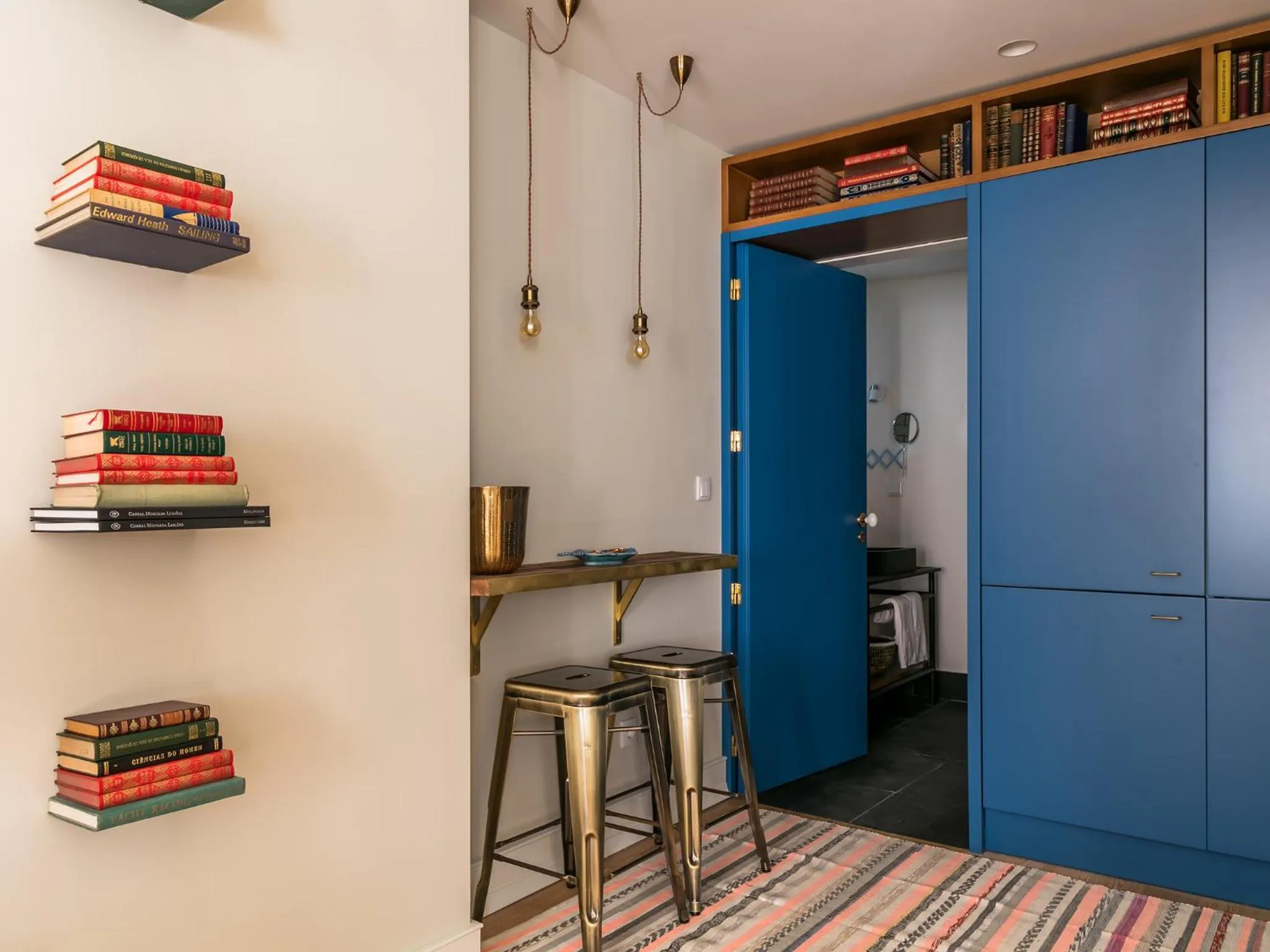 Decorative detail in Almaria - Ex Libris Apartments | Chiado