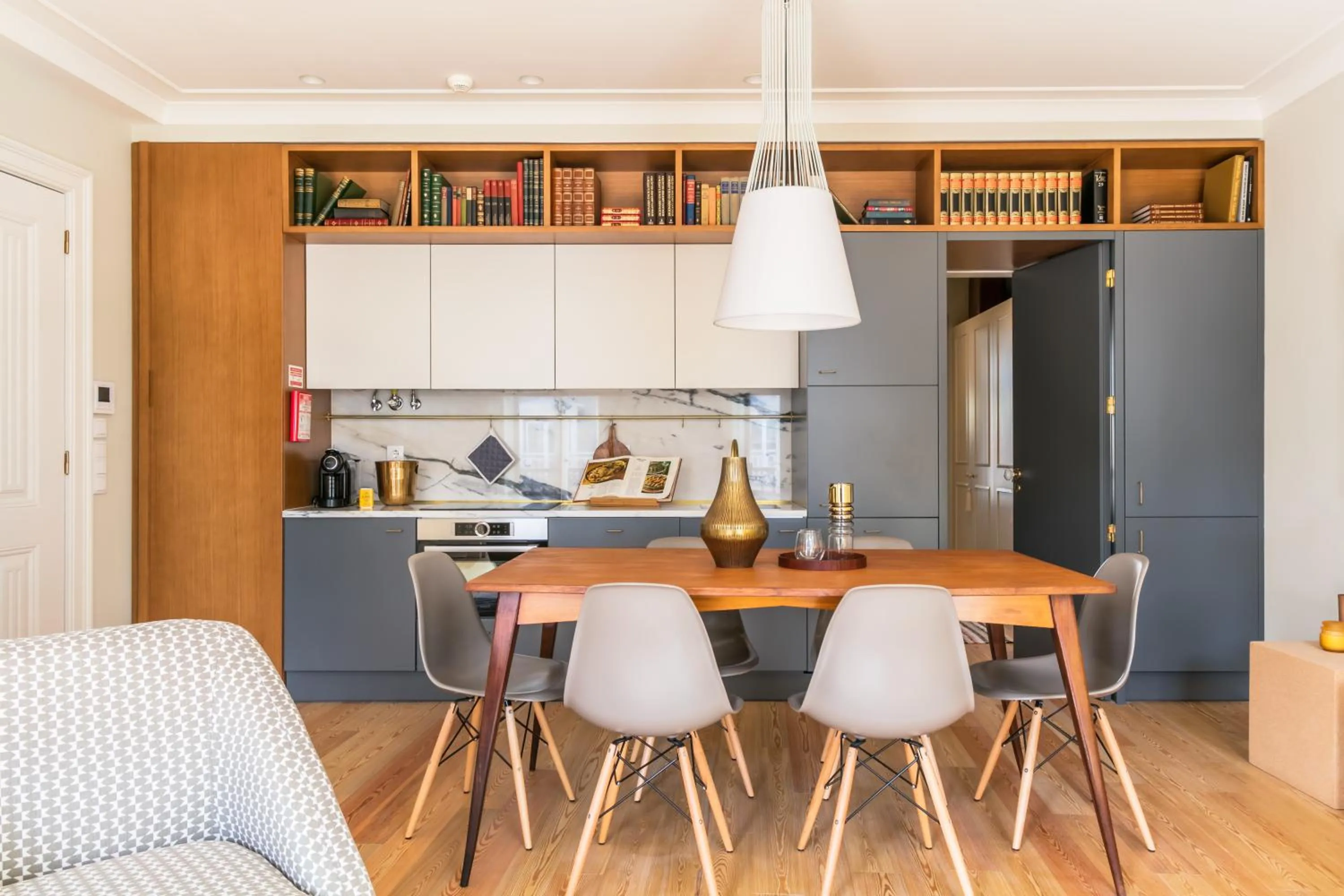 Dining area in Almaria - Ex Libris Apartments | Chiado