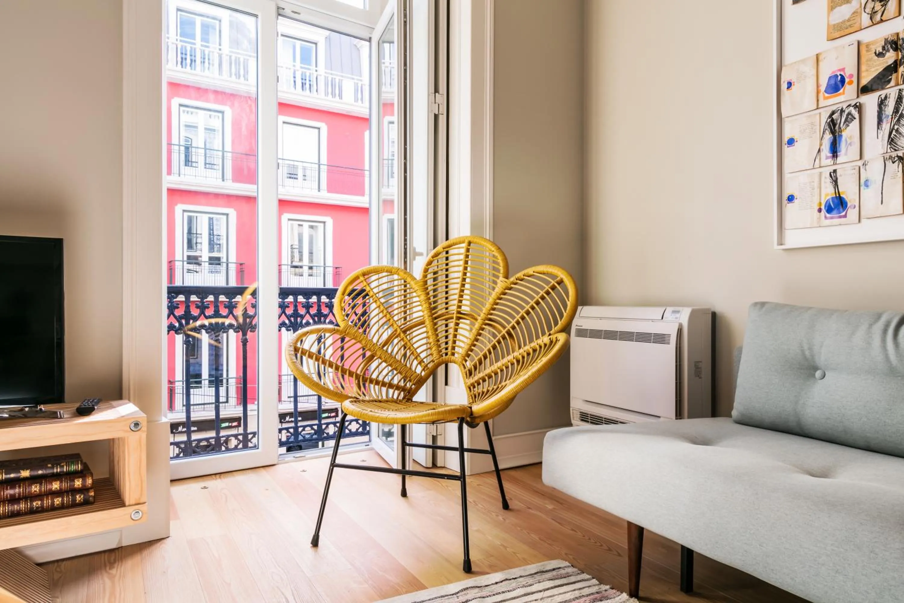 Day in Almaria - Ex Libris Apartments | Chiado