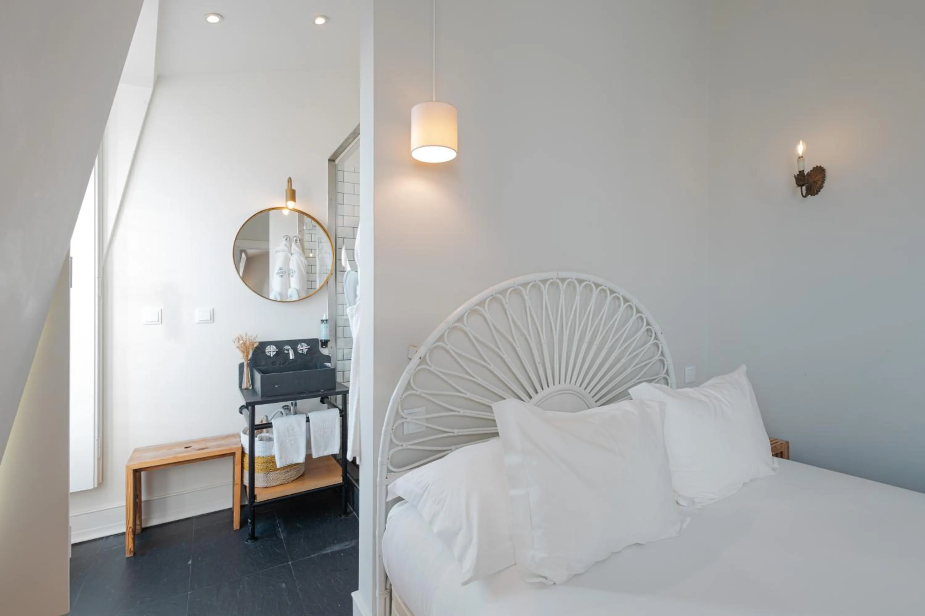 Bedroom, Bed in Almaria - Ex Libris Apartments | Chiado