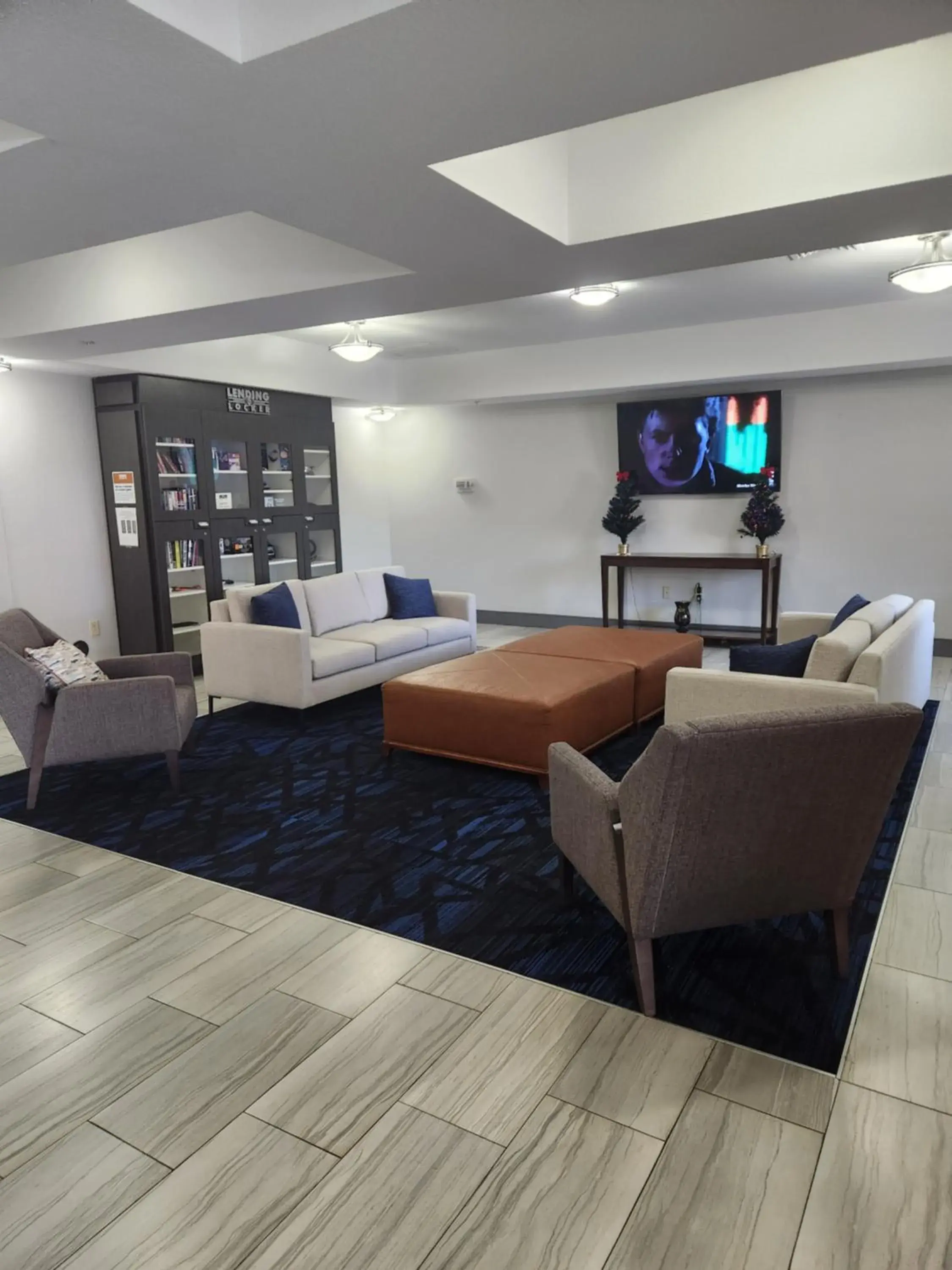 Lobby or reception in Candlewood Suites Knoxville Airport-Alcoa by IHG Lobby or reception in Candlewood Suites Knoxville Airport-Alcoa by IHG