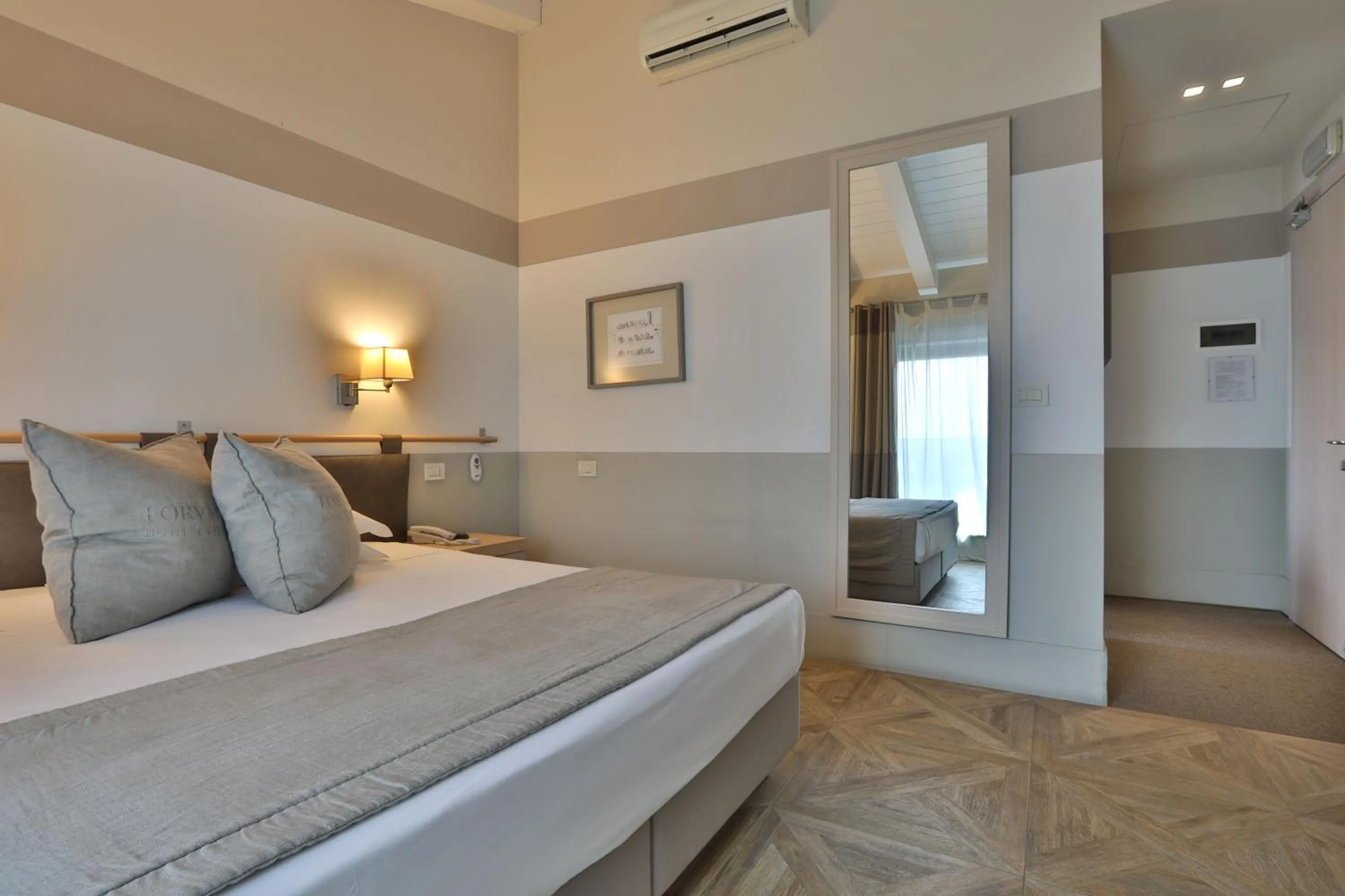 Photo of the whole room, Bed in Hotel Le Corderie