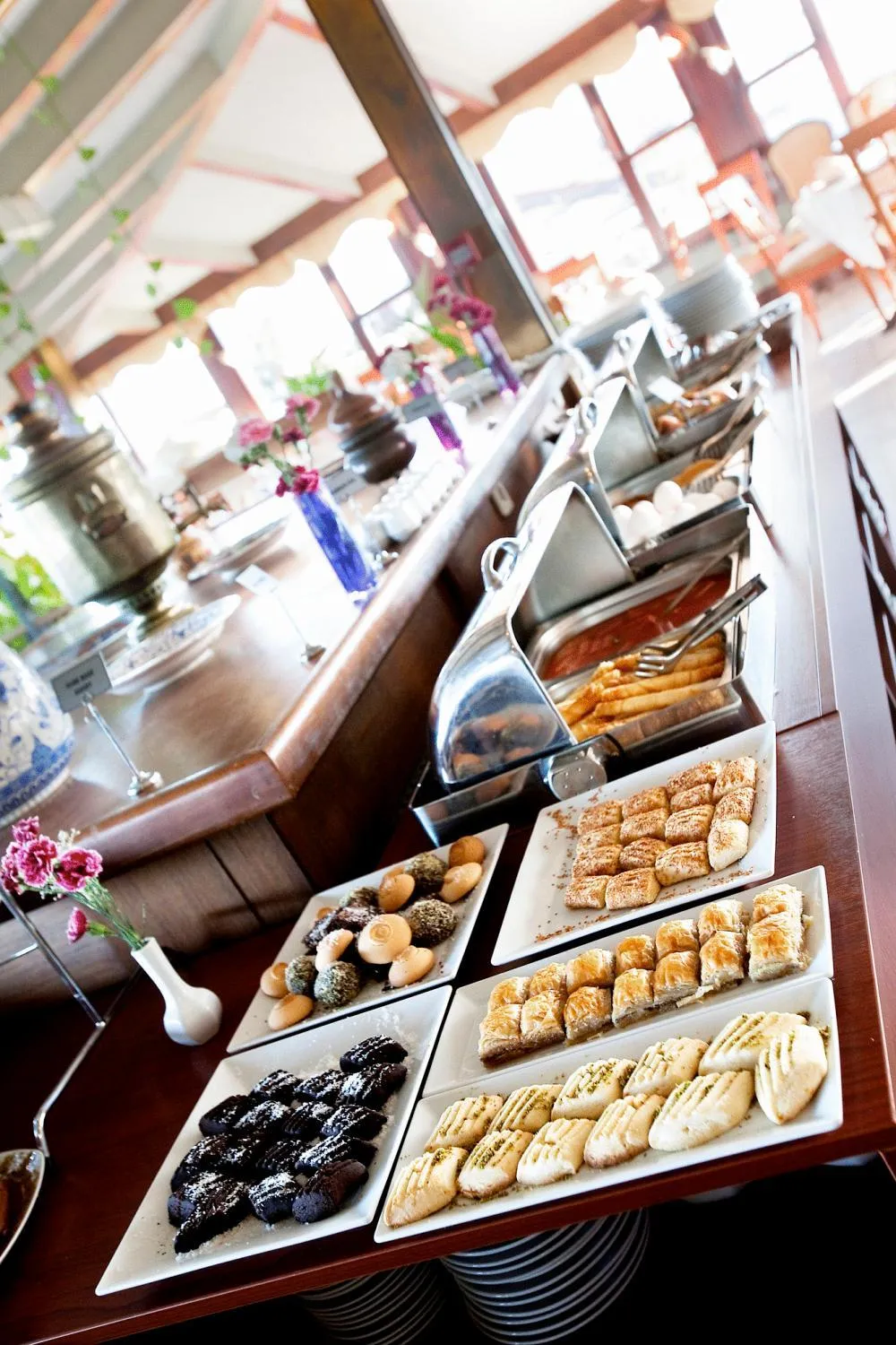 Restaurant/places to eat in Apart Hotel Hippodrome