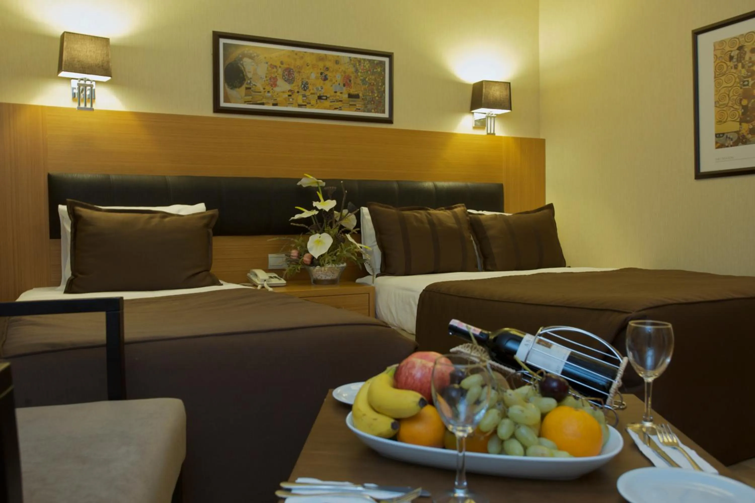 Bed in Mirilayon Hotel - Old Town