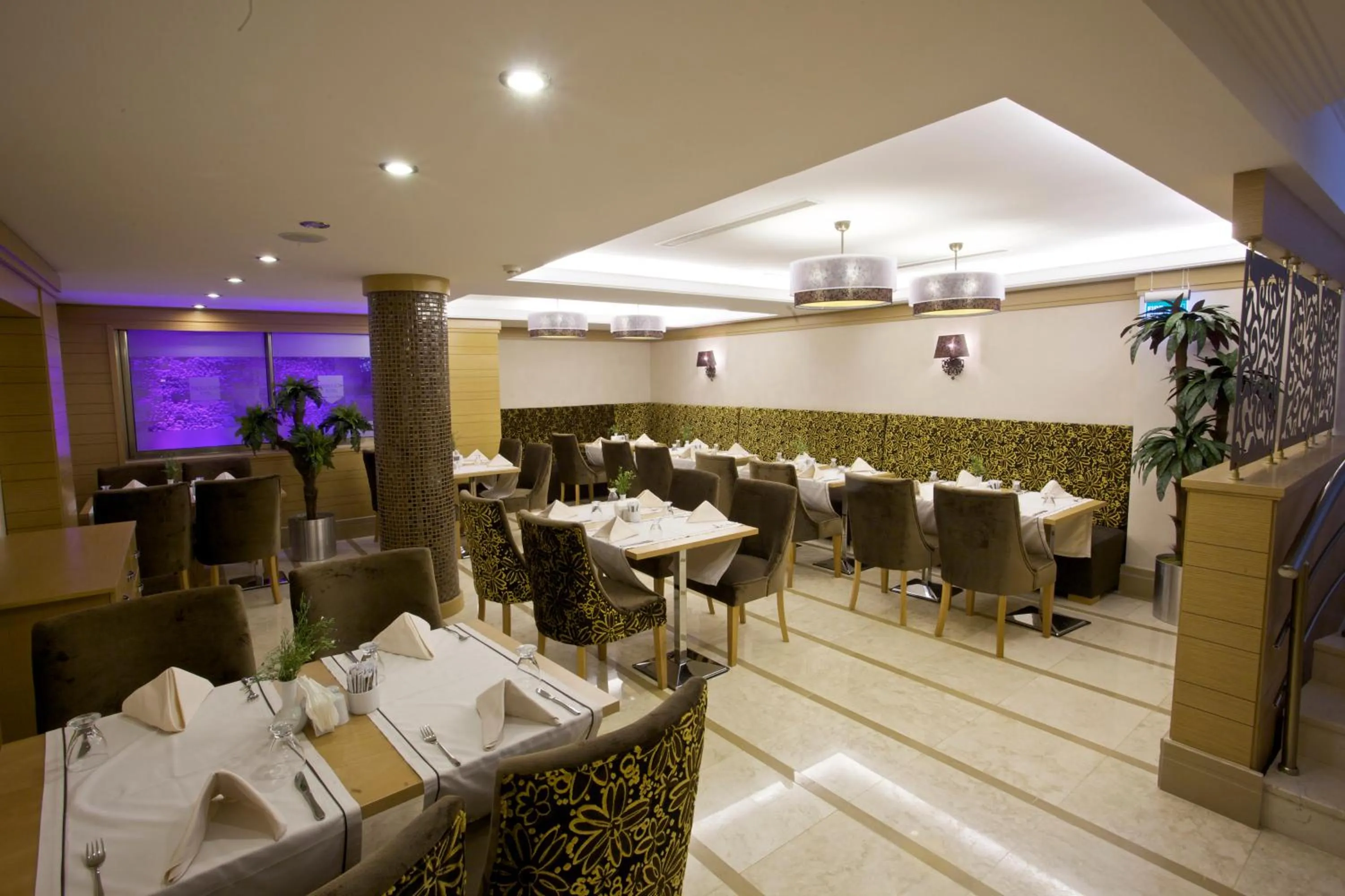 Toilet in Mirilayon Hotel - Old Town