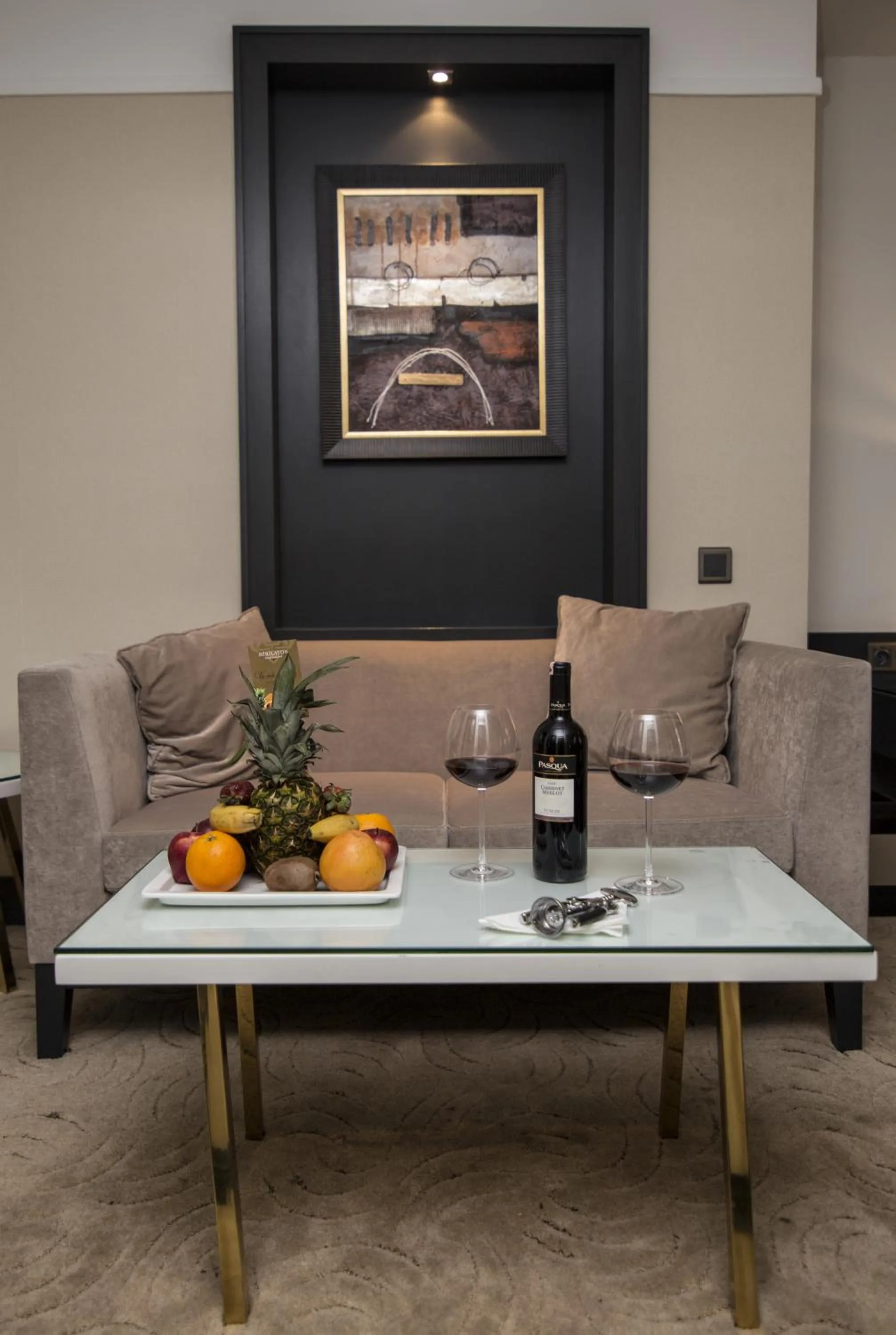 Shower in Mirilayon Hotel - Old Town