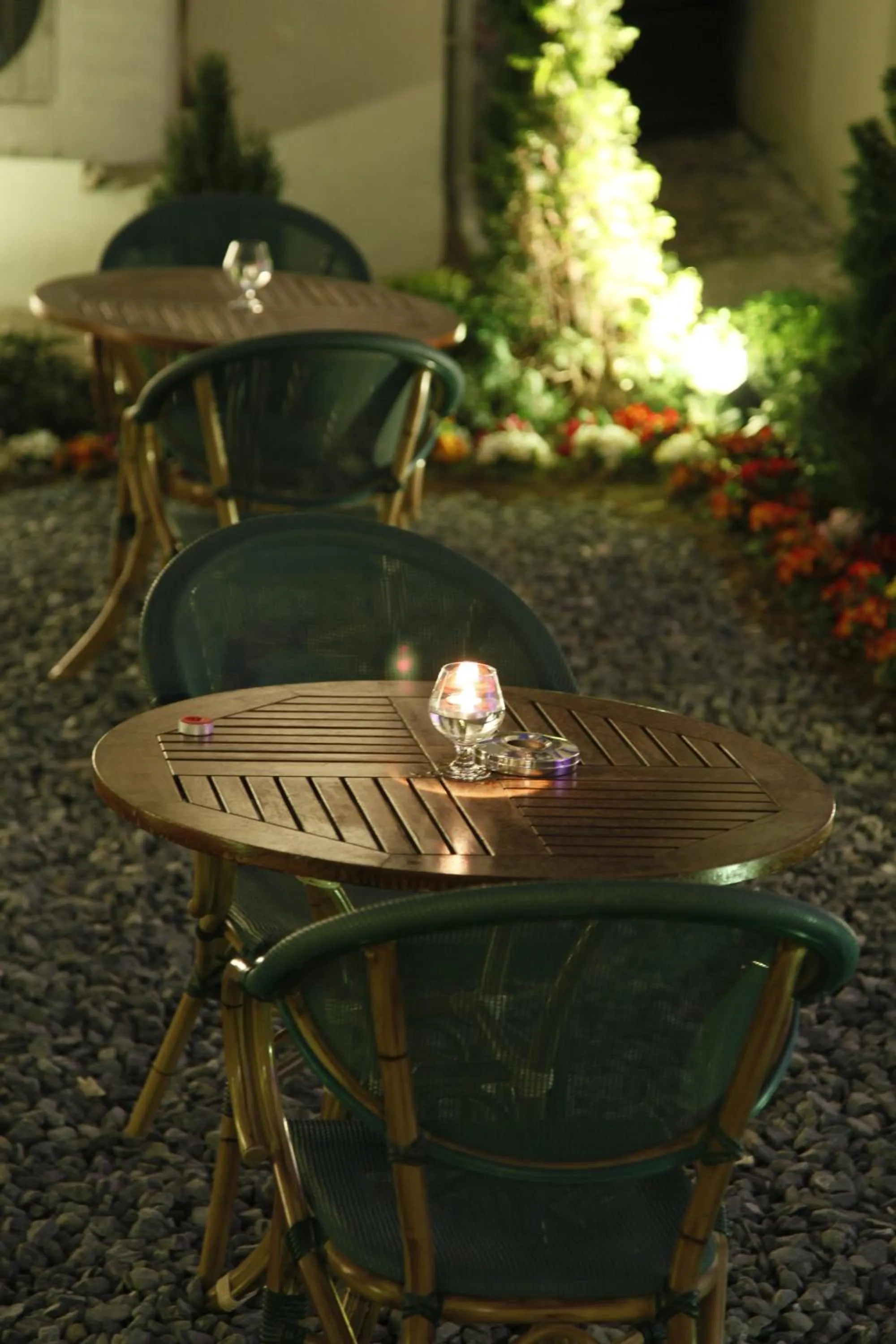 Restaurant/places to eat in Mirilayon Hotel - Old Town