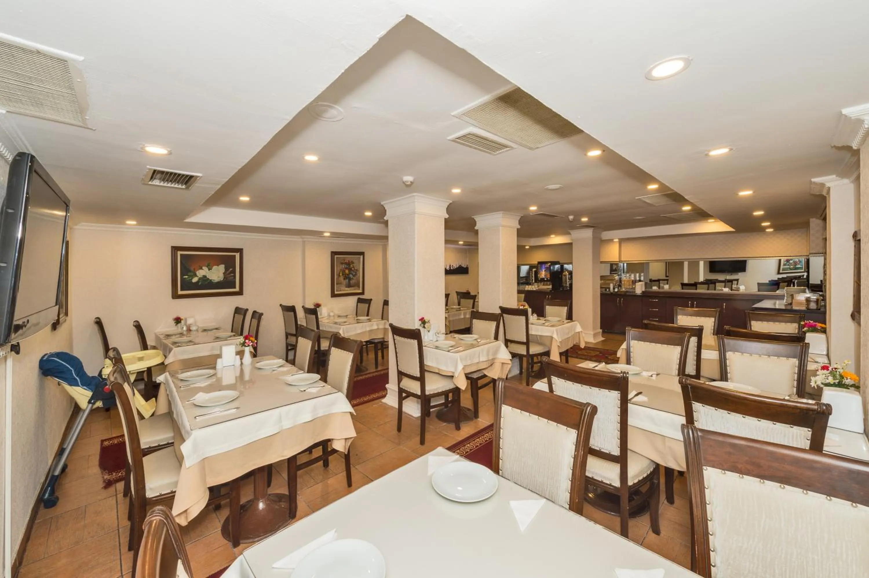 Restaurant/places to eat in Santa Sophia Hotel - İstanbul