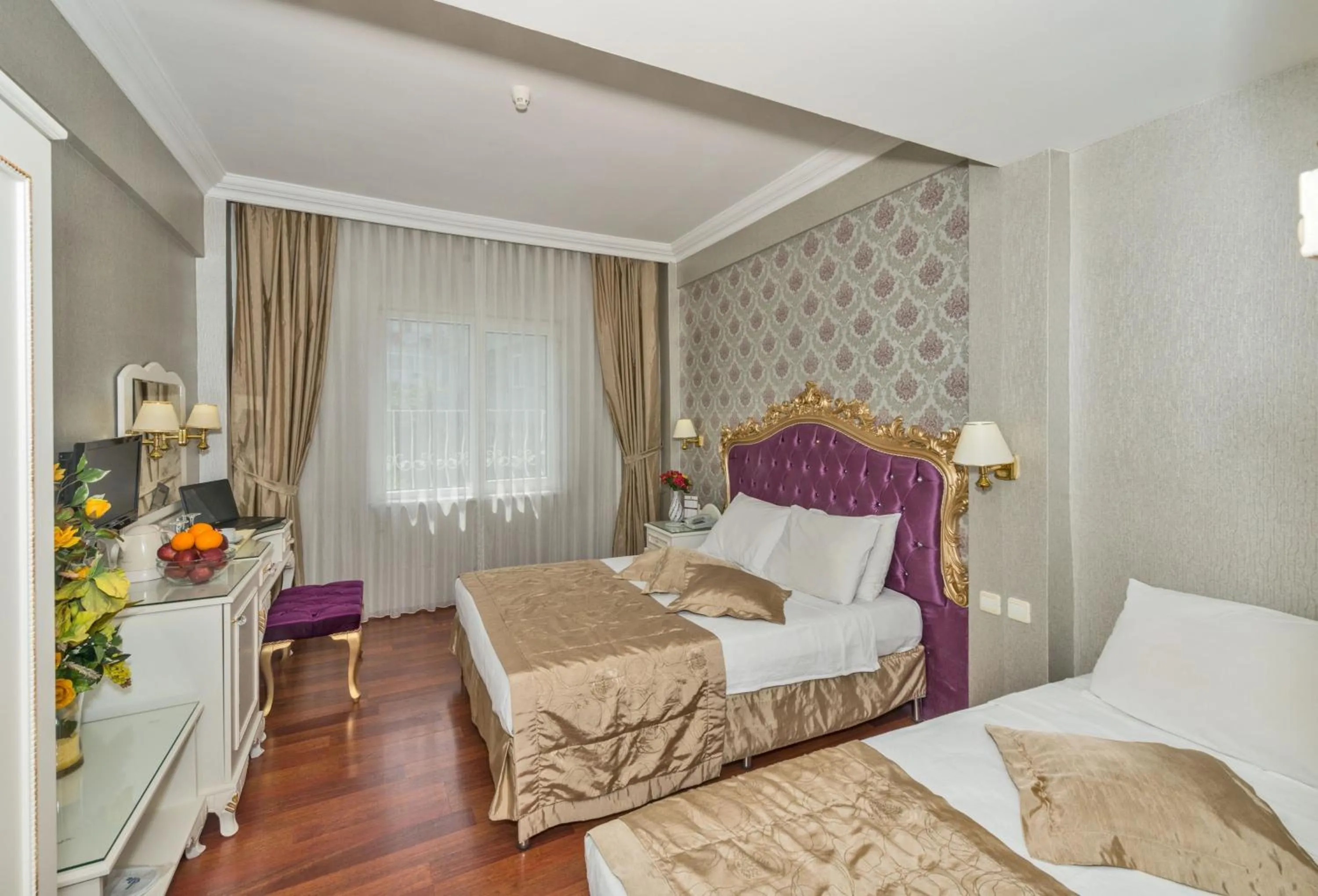 Bed in Santa Sophia Hotel - İstanbul