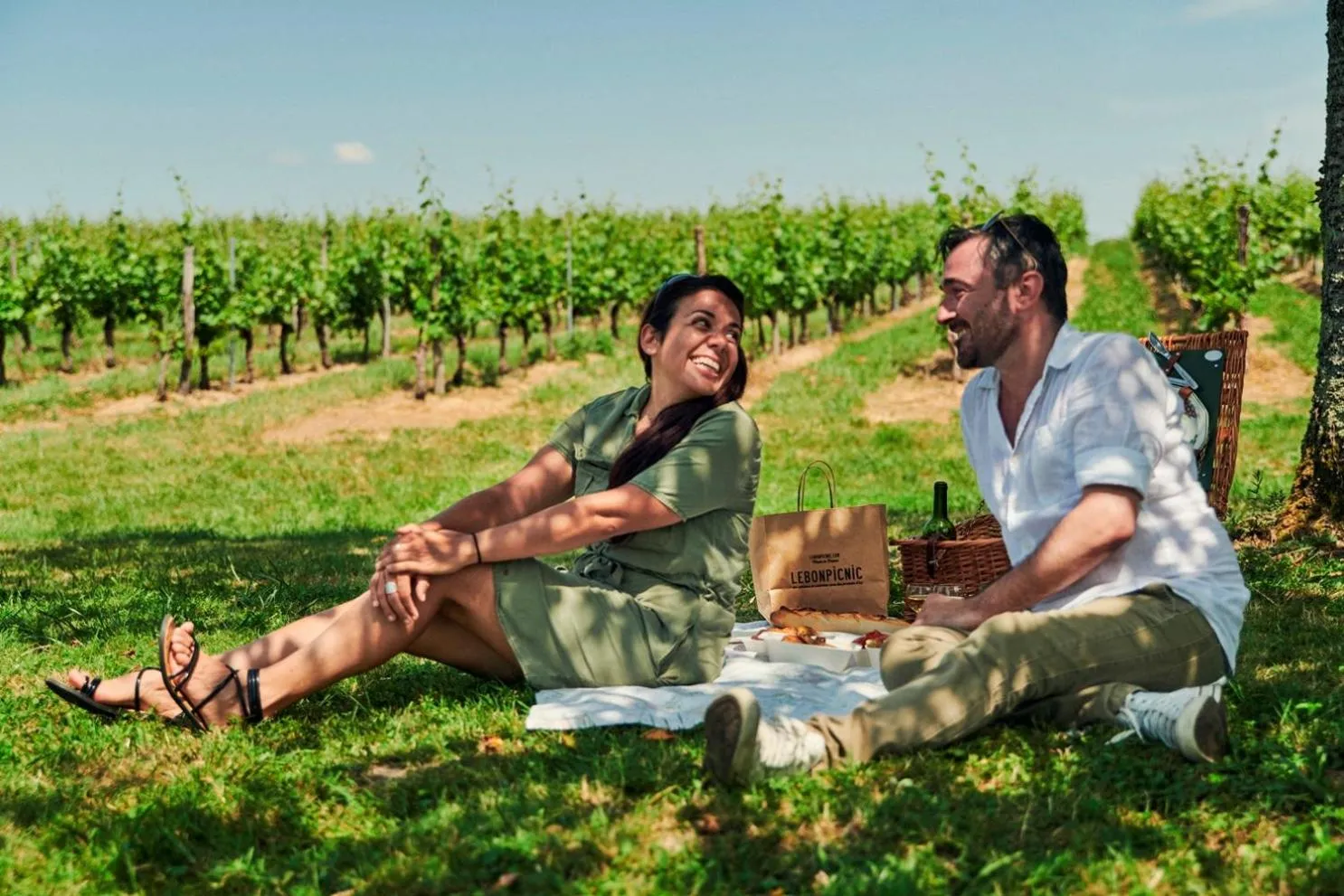 Food and drinks in La Petite Couronne, Ecolodge & Lofts