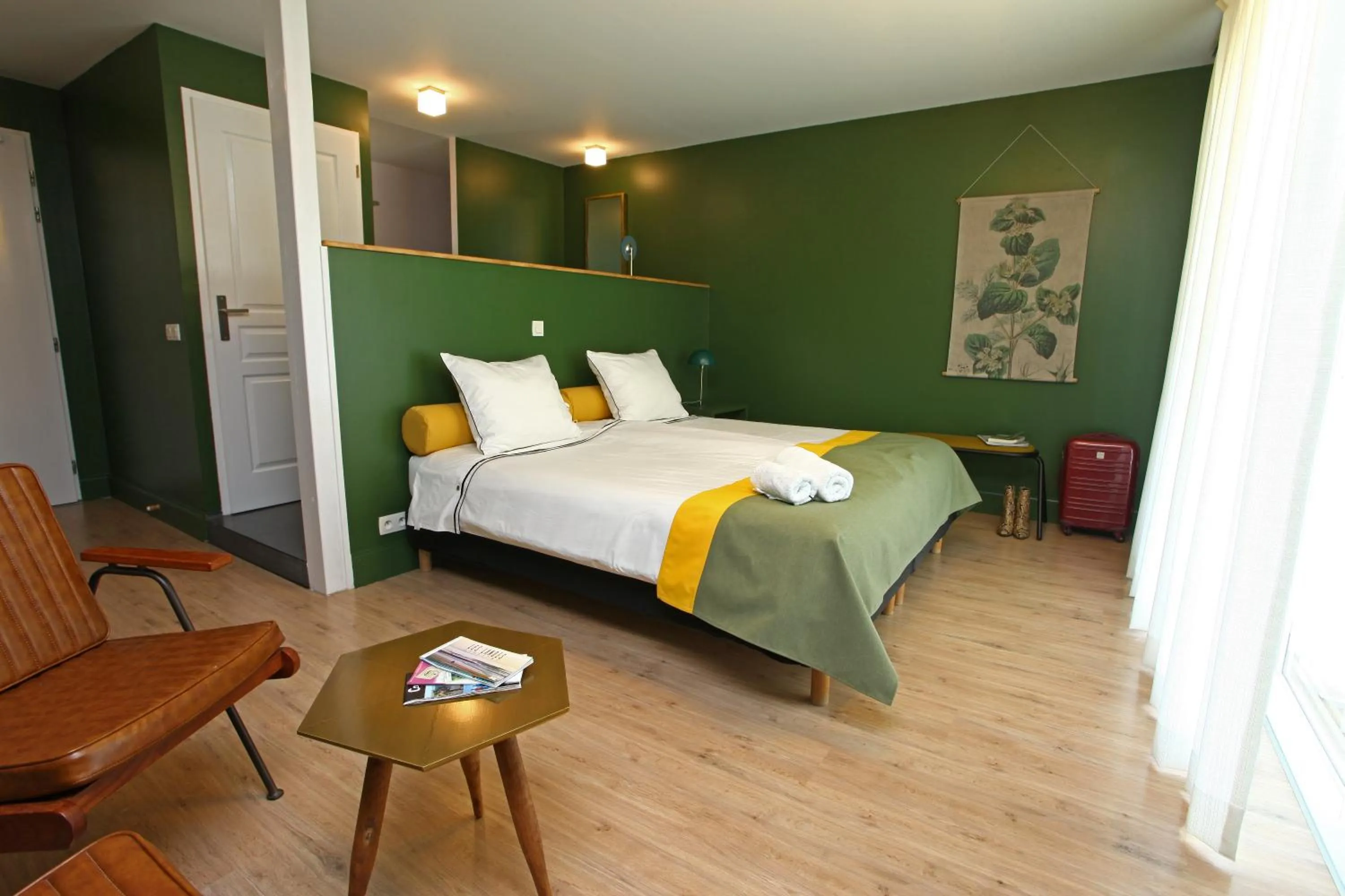 Photo of the whole room, Bed in La Petite Couronne, Ecolodge & Lofts