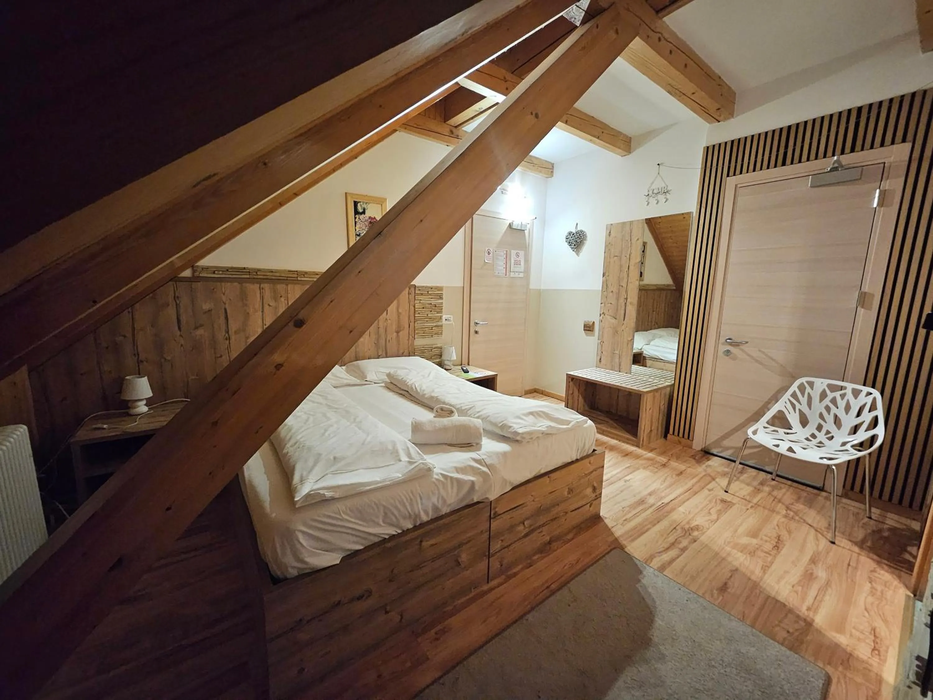 Bedroom, Bed in Hotel Tarvisio Four Seasons