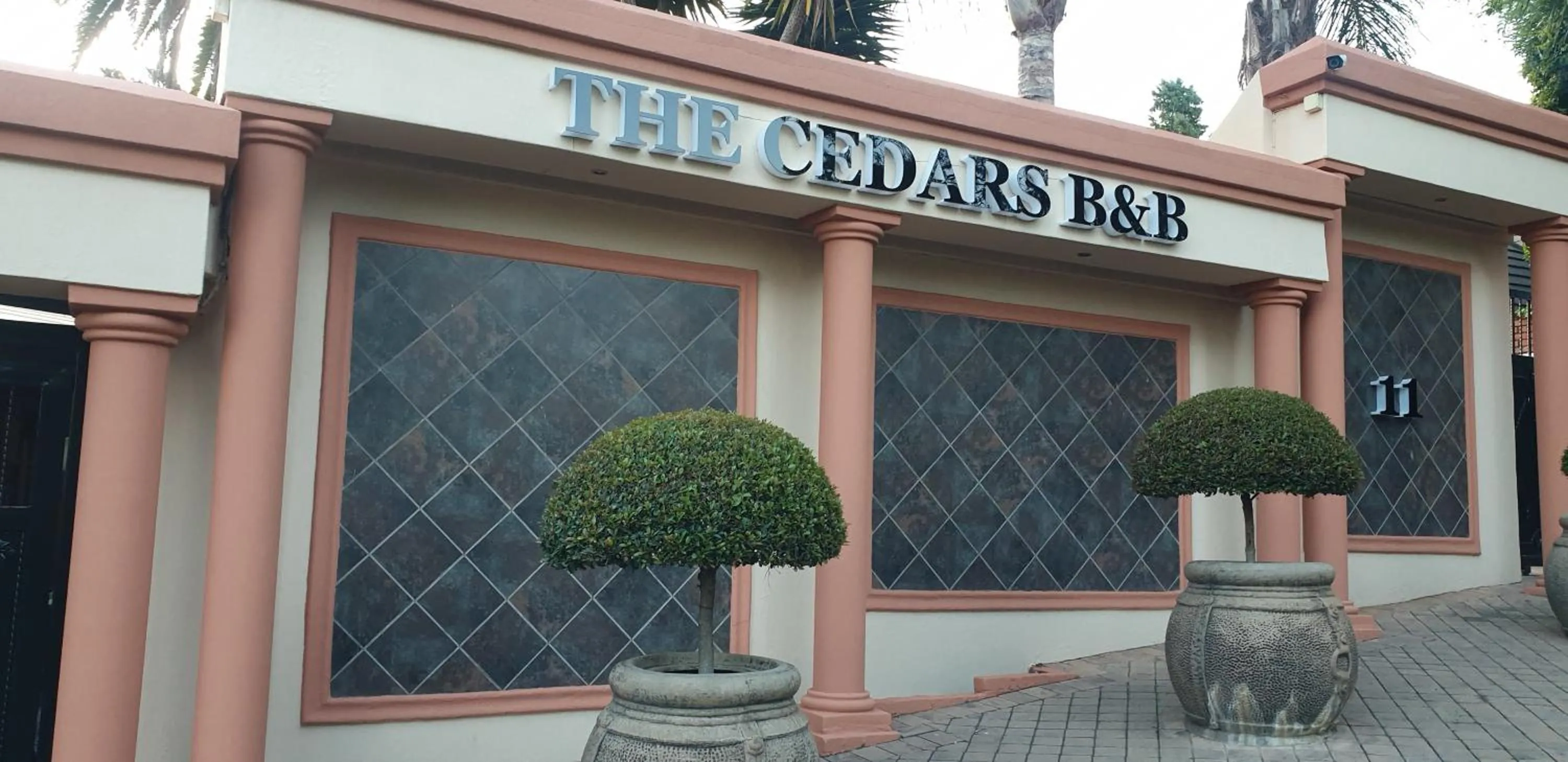Property building in The Cedars Bed and Breakfast