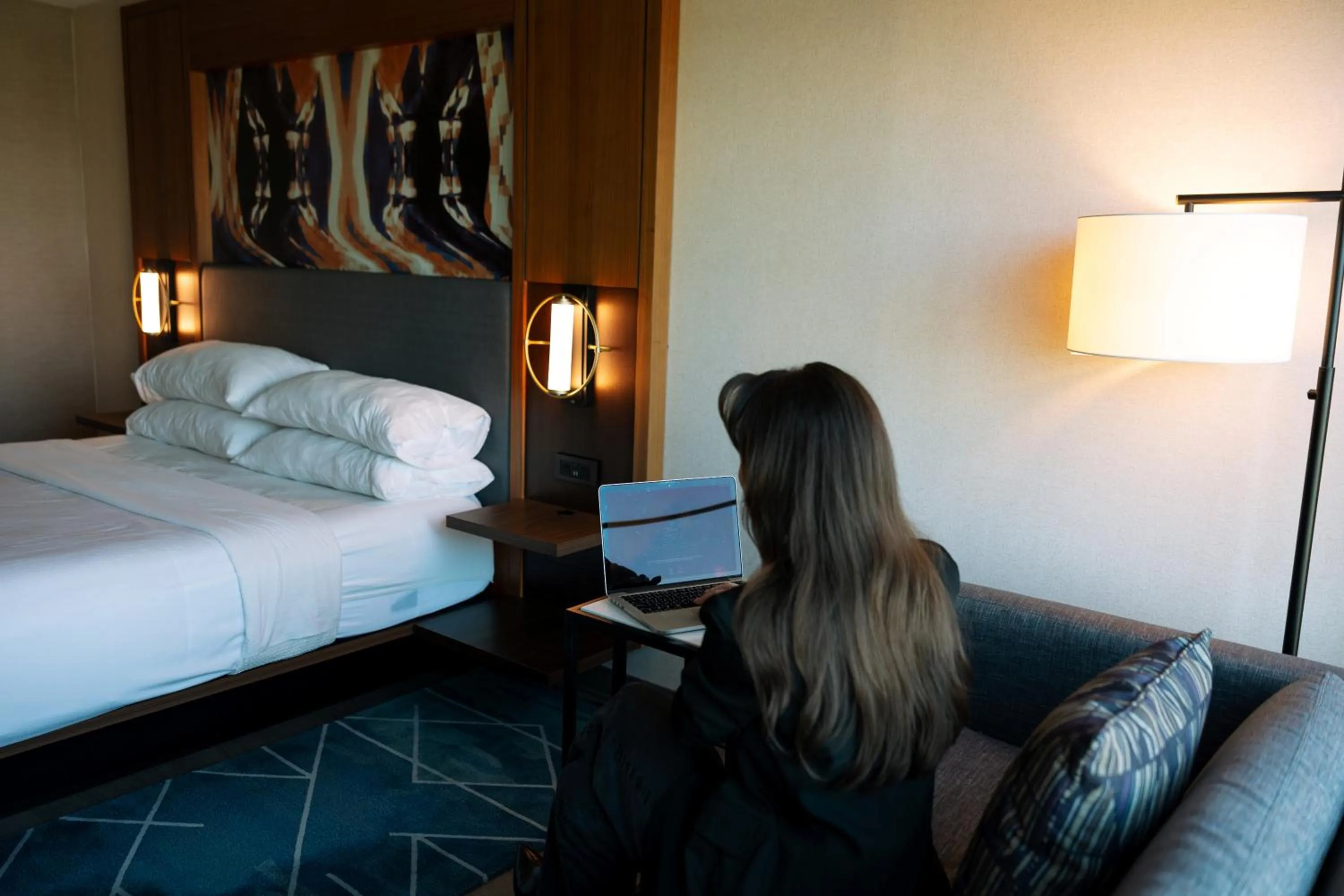 Bed in Marriott Knoxville Downtown