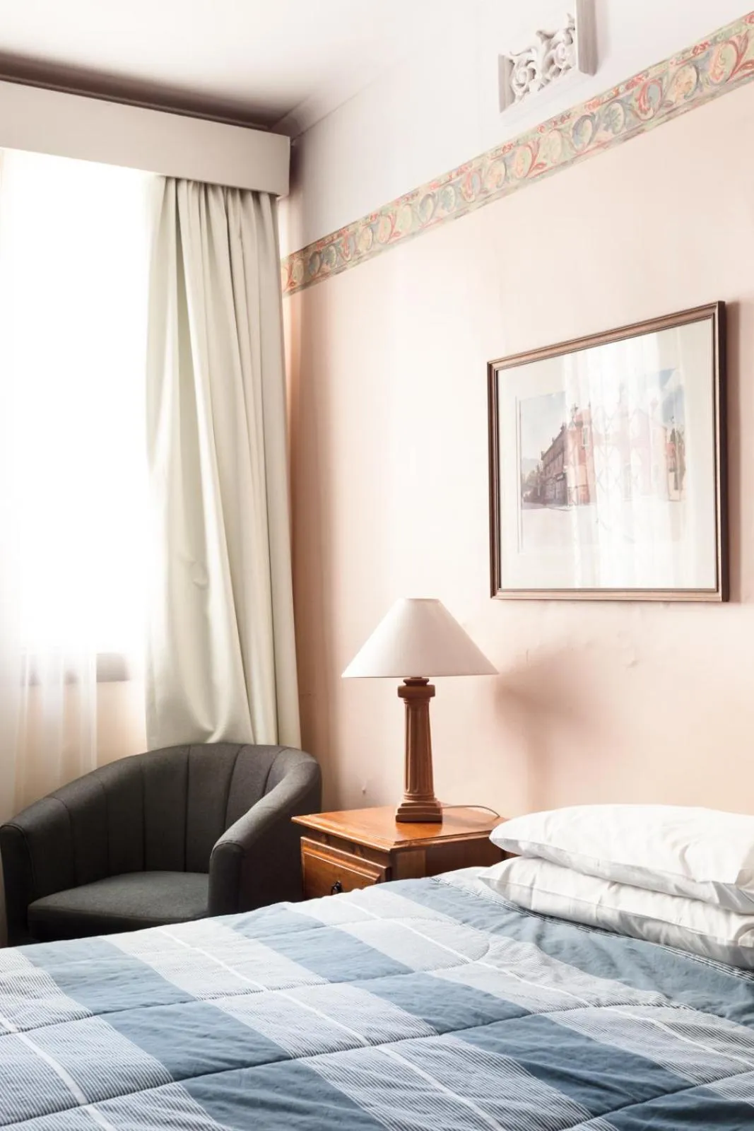 Bed in Battery Point Manor