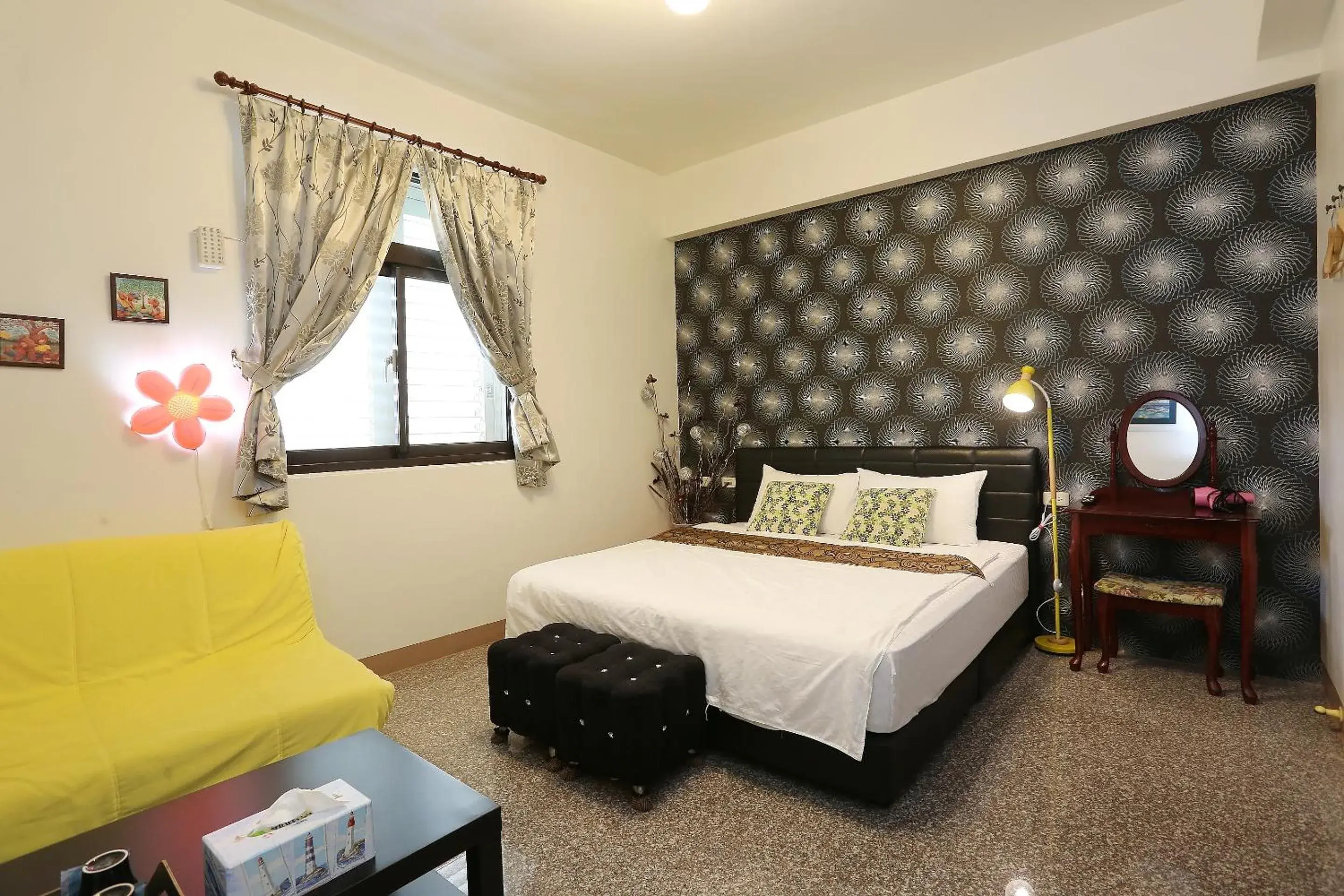 Double Room with Private Bathroom - single occupancy in Fish House Hostel Double Room with Private Bathroom - single occupancy in Fish House Hostel