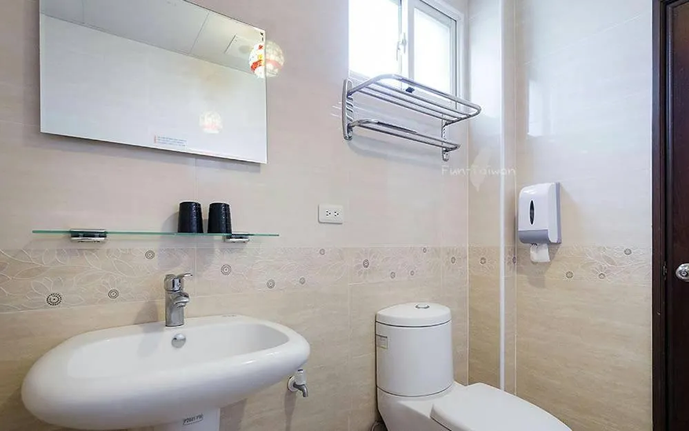 Bathroom in Slowly B&B