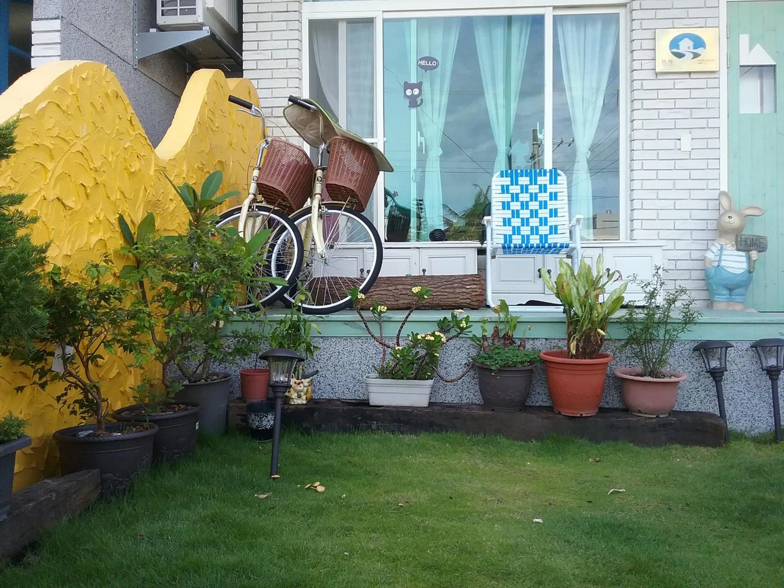 Facade/entrance in Slowly B&B