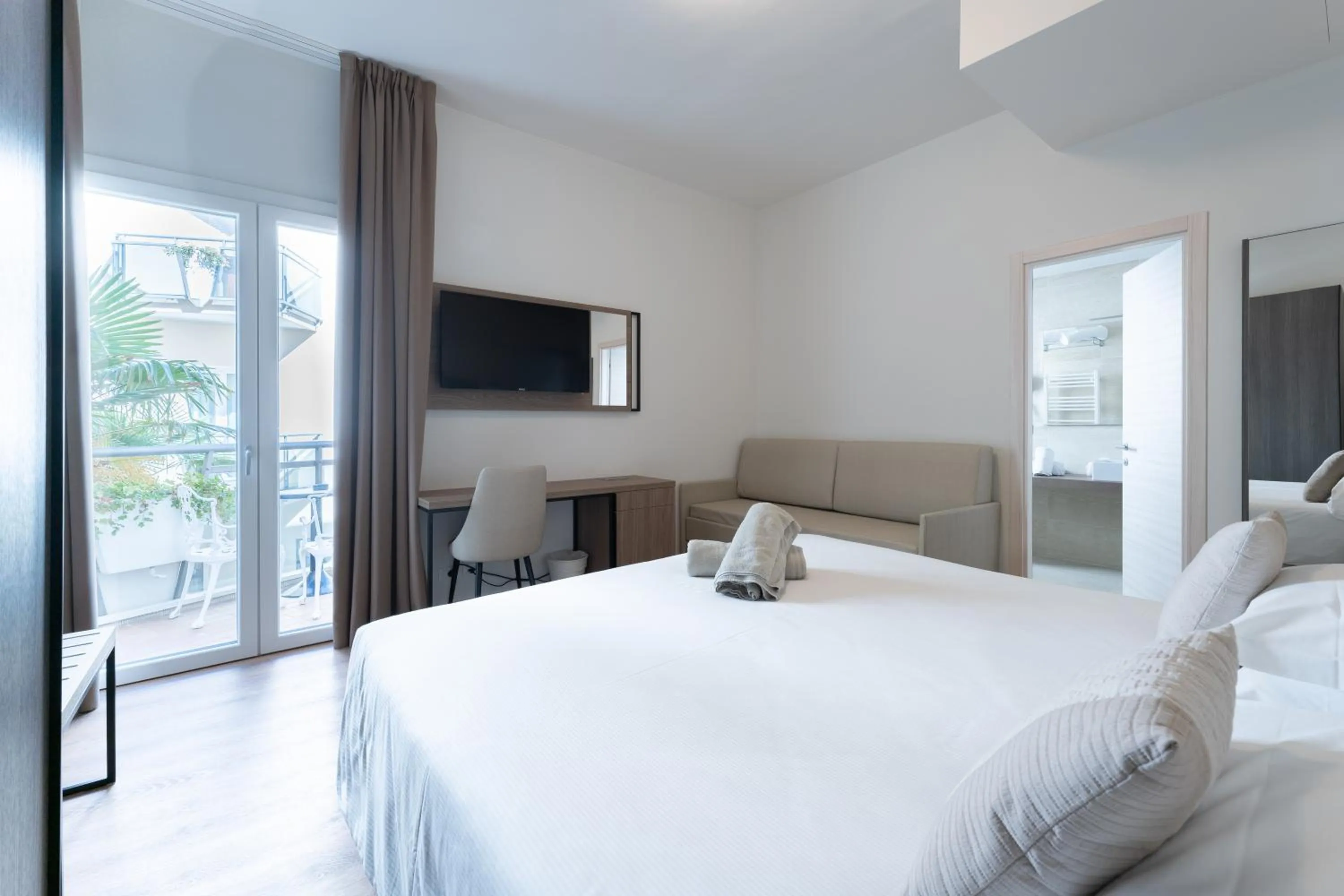 Bed in Hotel Excelsior