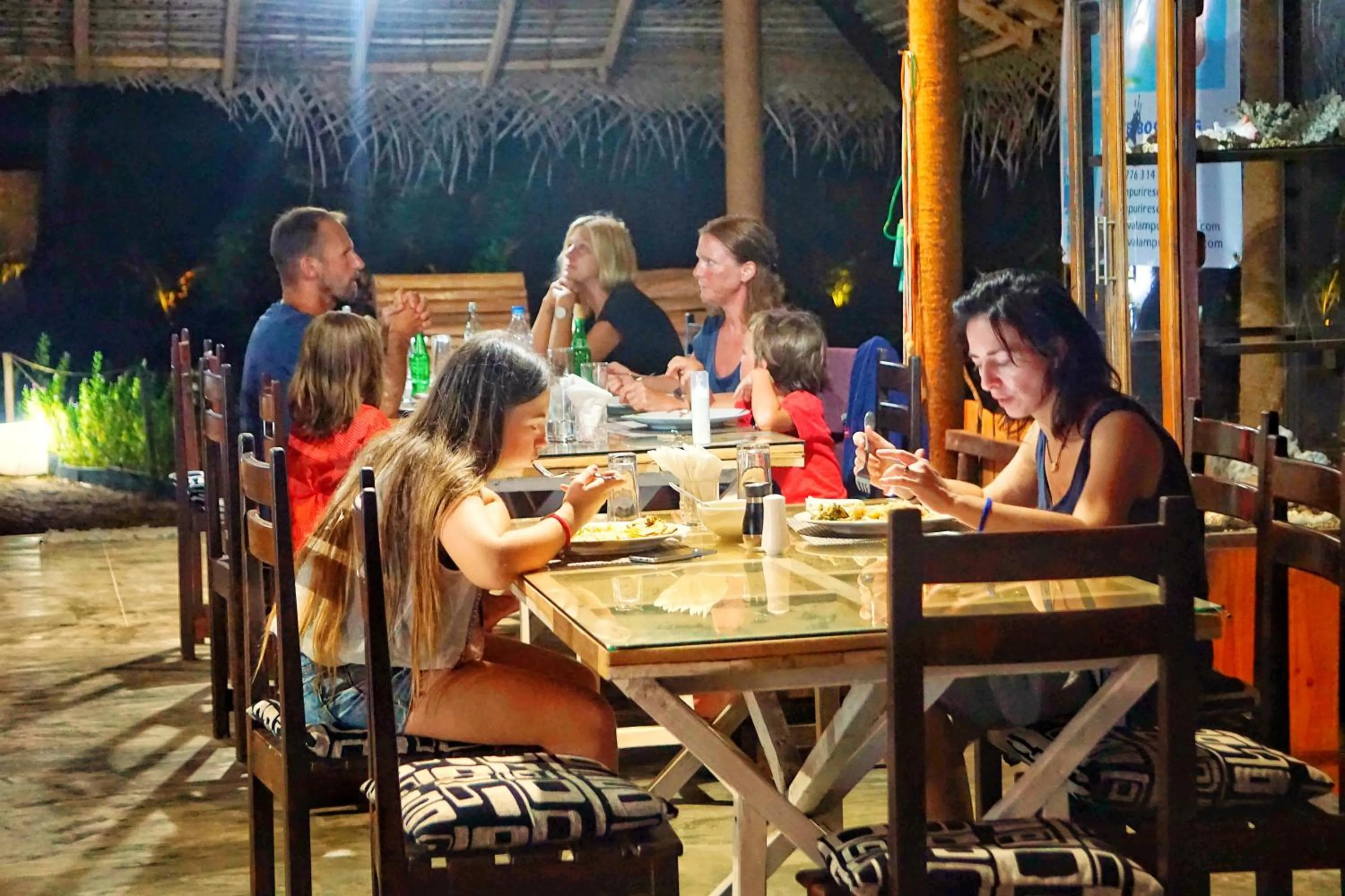Restaurant/places to eat in Valampuri Kite Resort