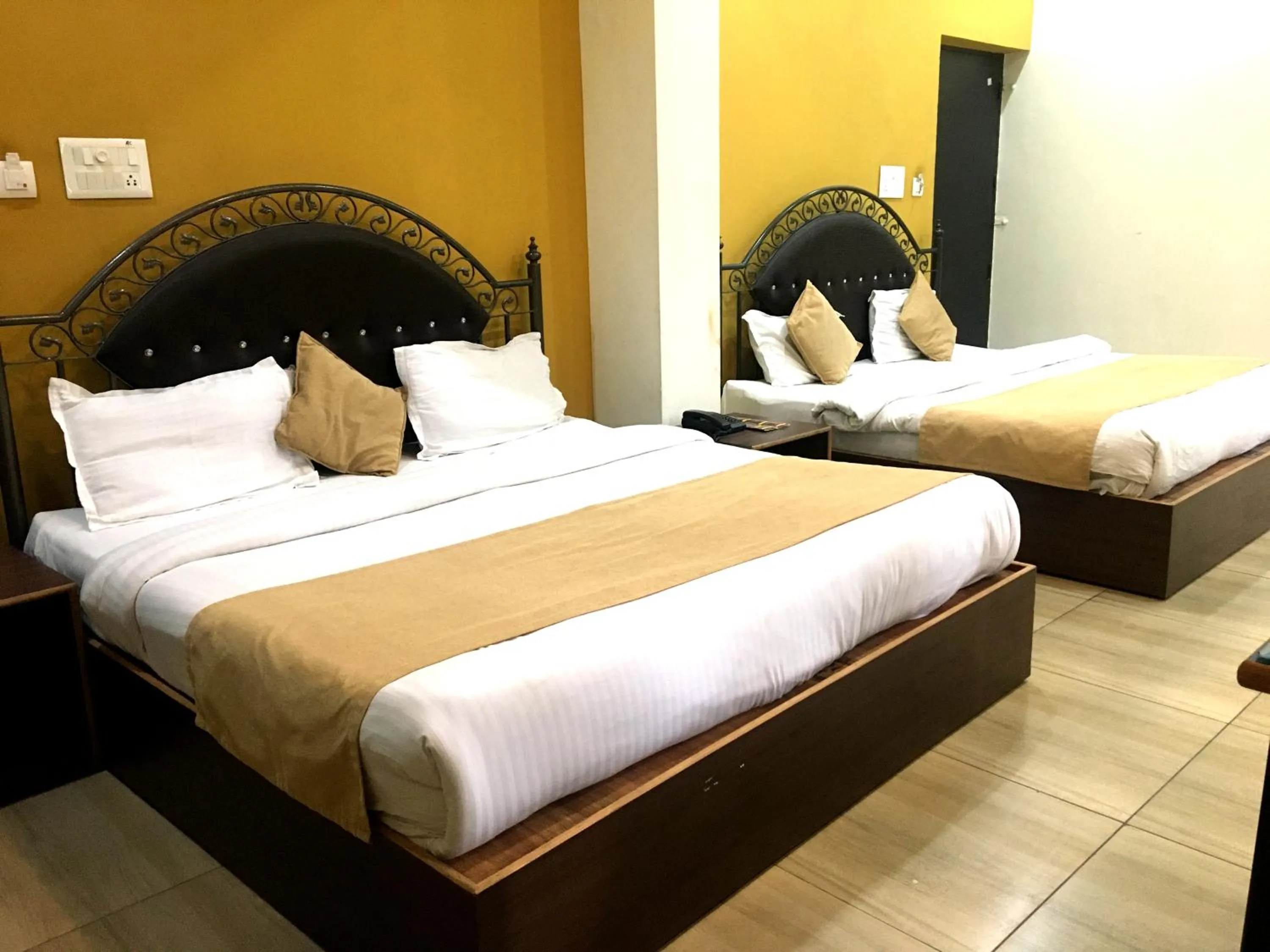 Bed in Hotel Trihari