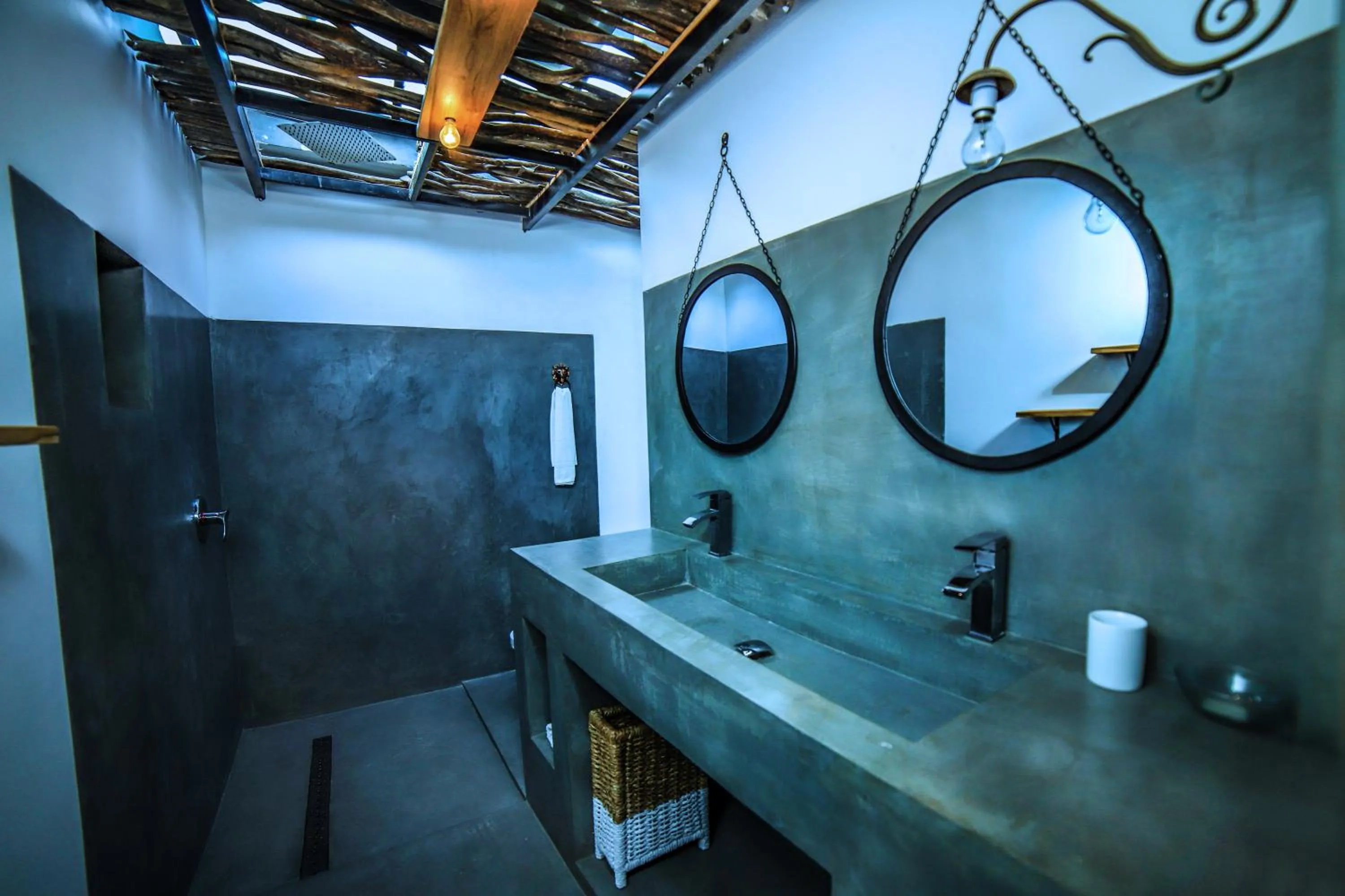 Bathroom in Amanta Beach