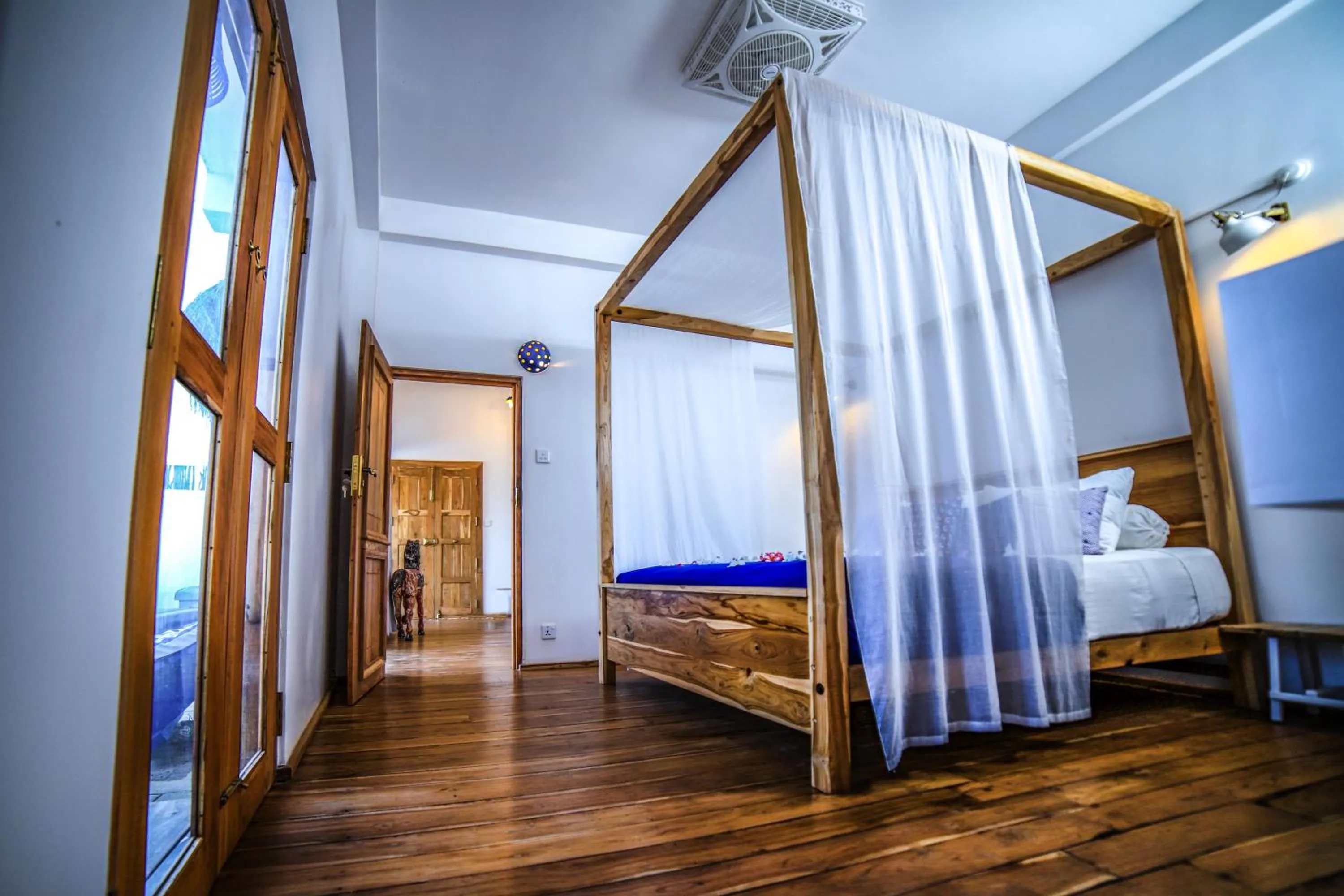 Photo of the whole room, Bed in Amanta Beach