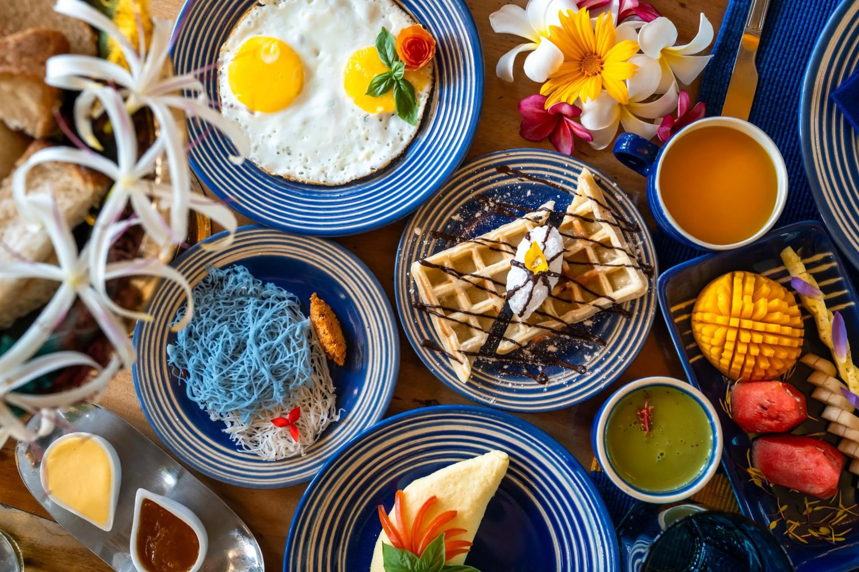 Continental breakfast in Amanta Beach