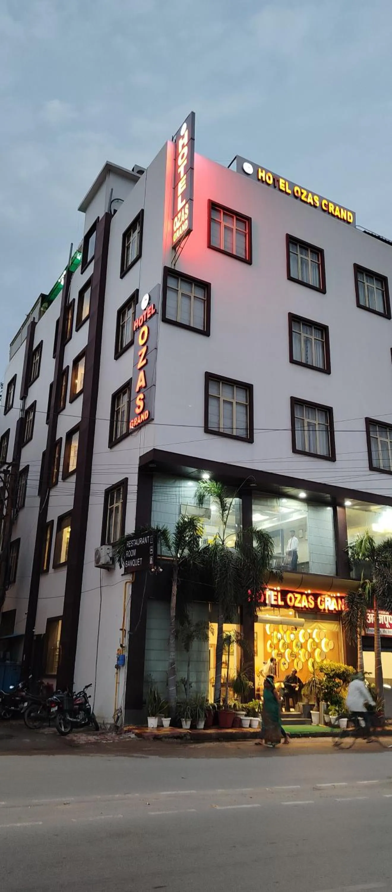 Property building in Hotel Ozas Grand