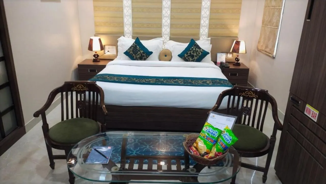 Photo of the whole room, Bed in Hotel Ozas Grand