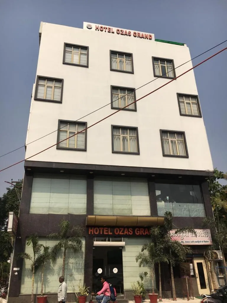 Property building in Hotel Ozas Grand