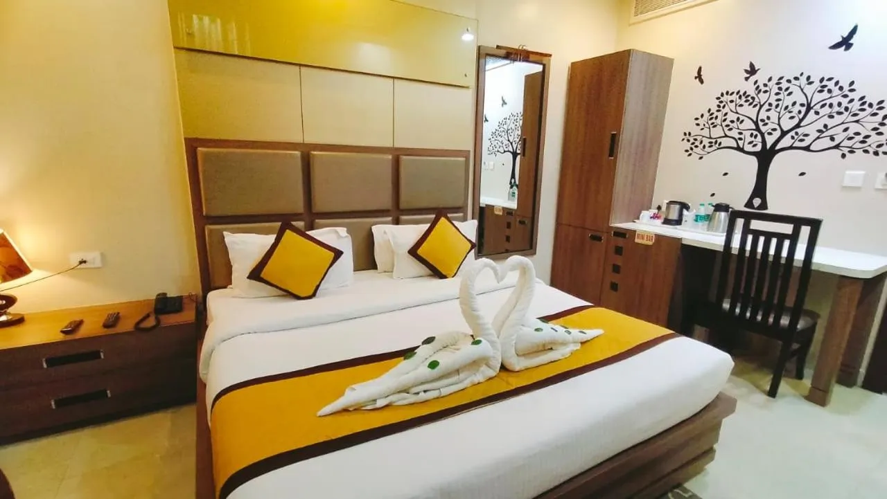 Photo of the whole room, Bed in Hotel Ozas Grand