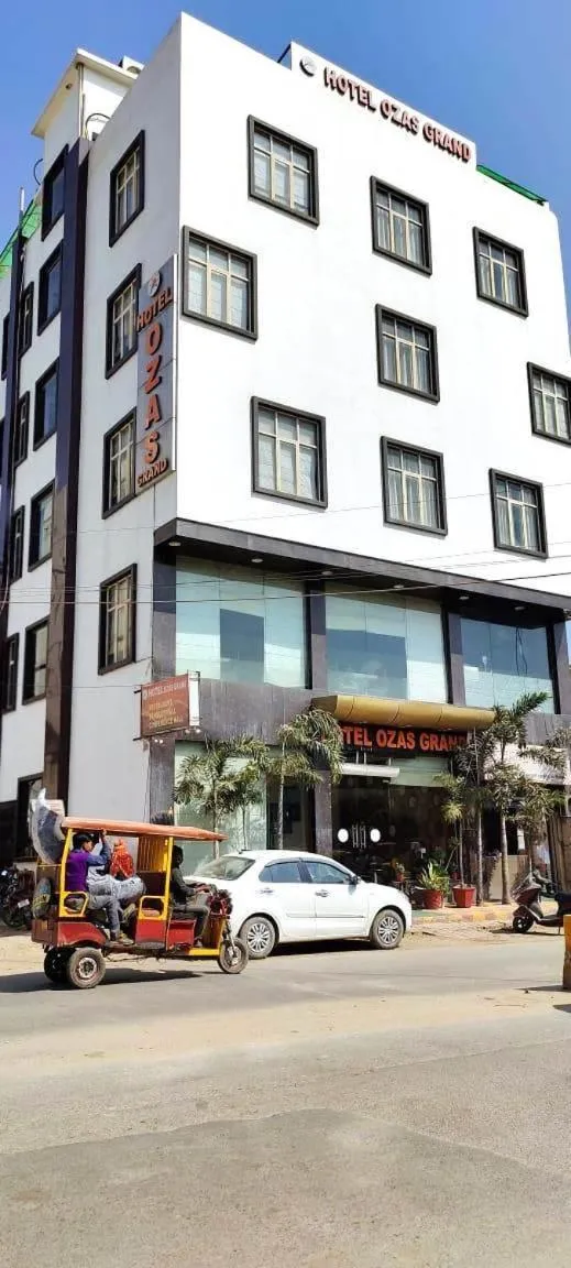 Property building in Hotel Ozas Grand