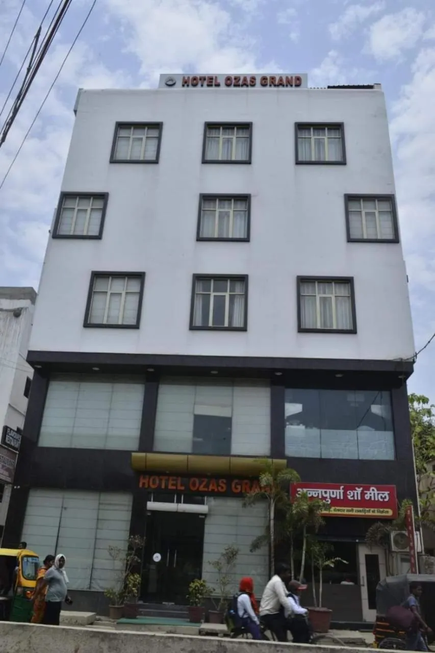 Property building in Hotel Ozas Grand