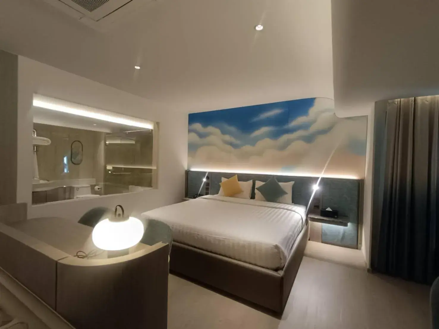 Photo of the whole room, Bed in Mike Hotel Photo of the whole room, Bed in Mike Hotel