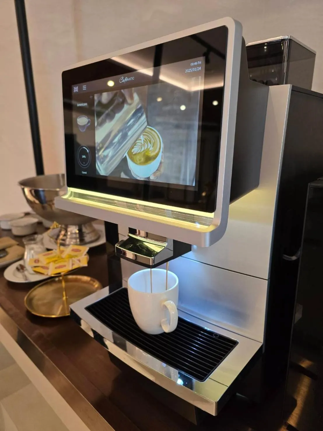 Coffee/tea facilities in Mike Hotel