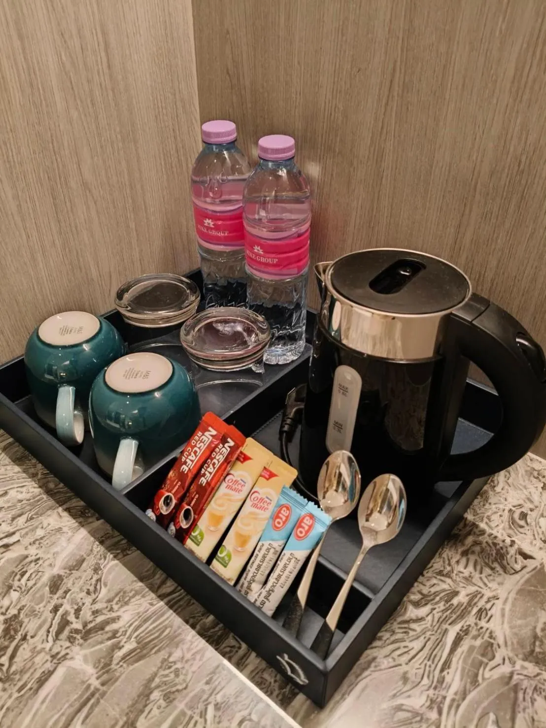 Coffee/tea facilities in Mike Hotel
