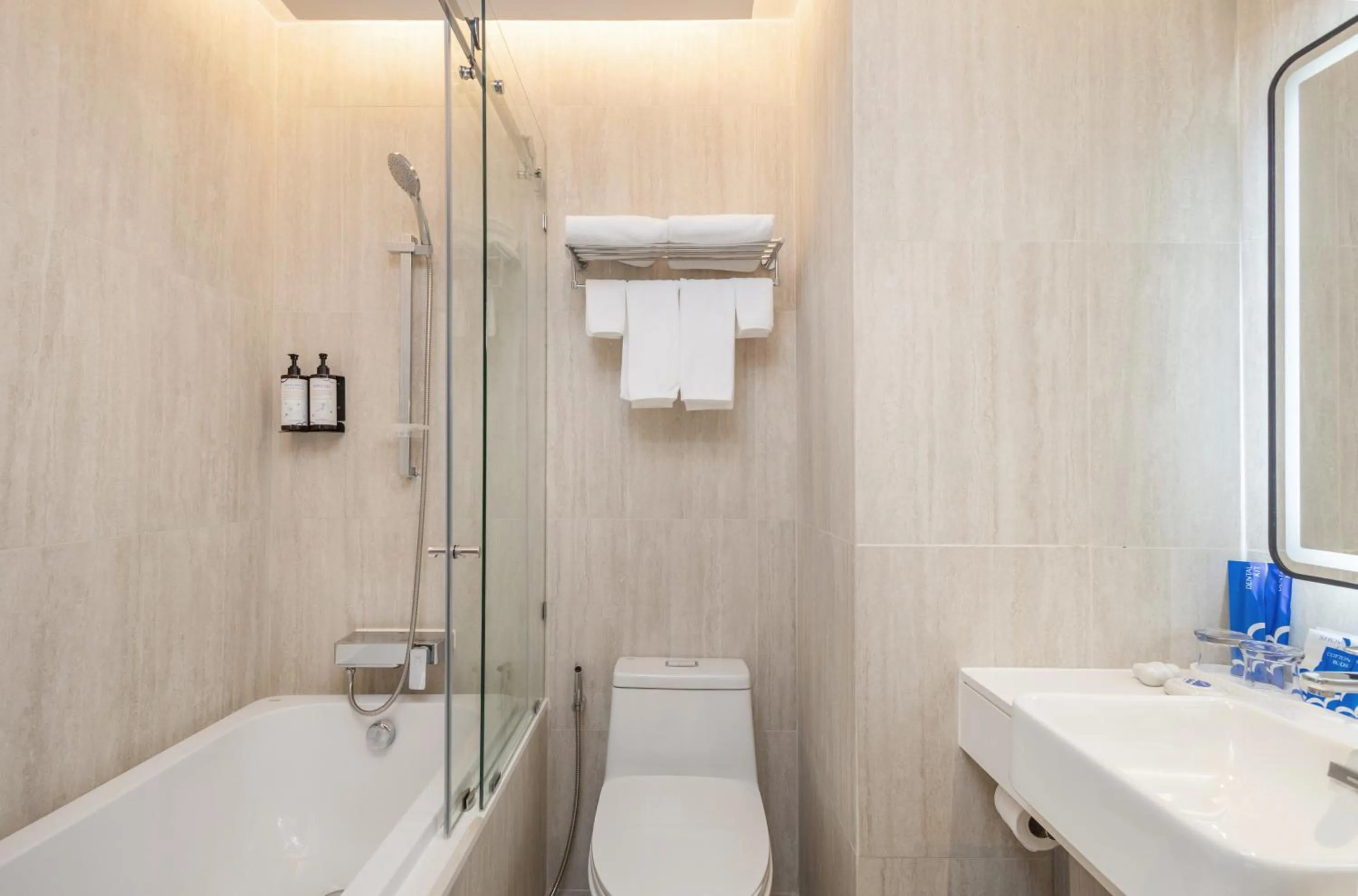 Bathroom in Cloudotel Walking Street Pattaya