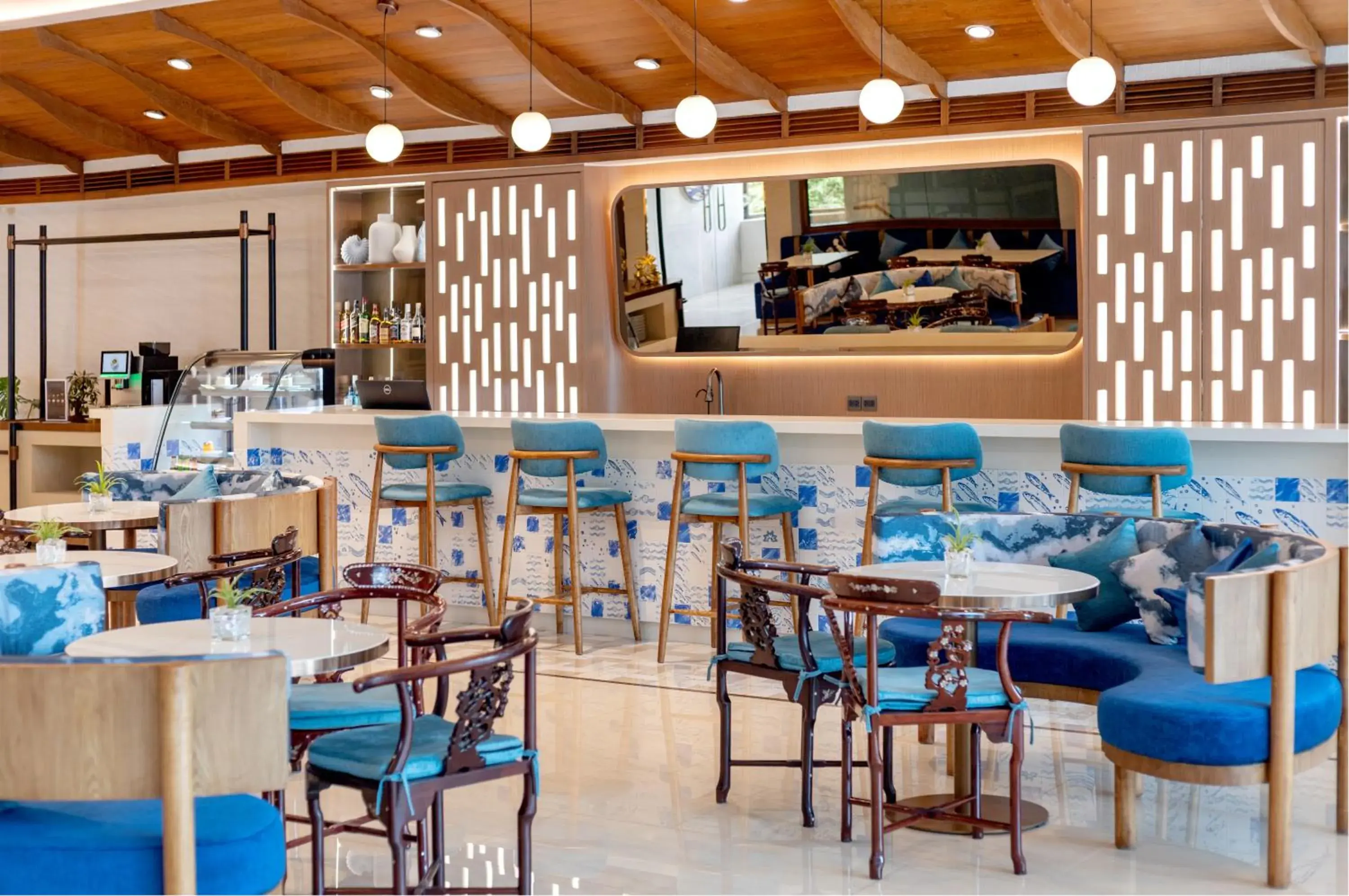 Restaurant/places to eat in Cloudotel Walking Street Pattaya Restaurant/places to eat in Cloudotel Walking Street Pattaya