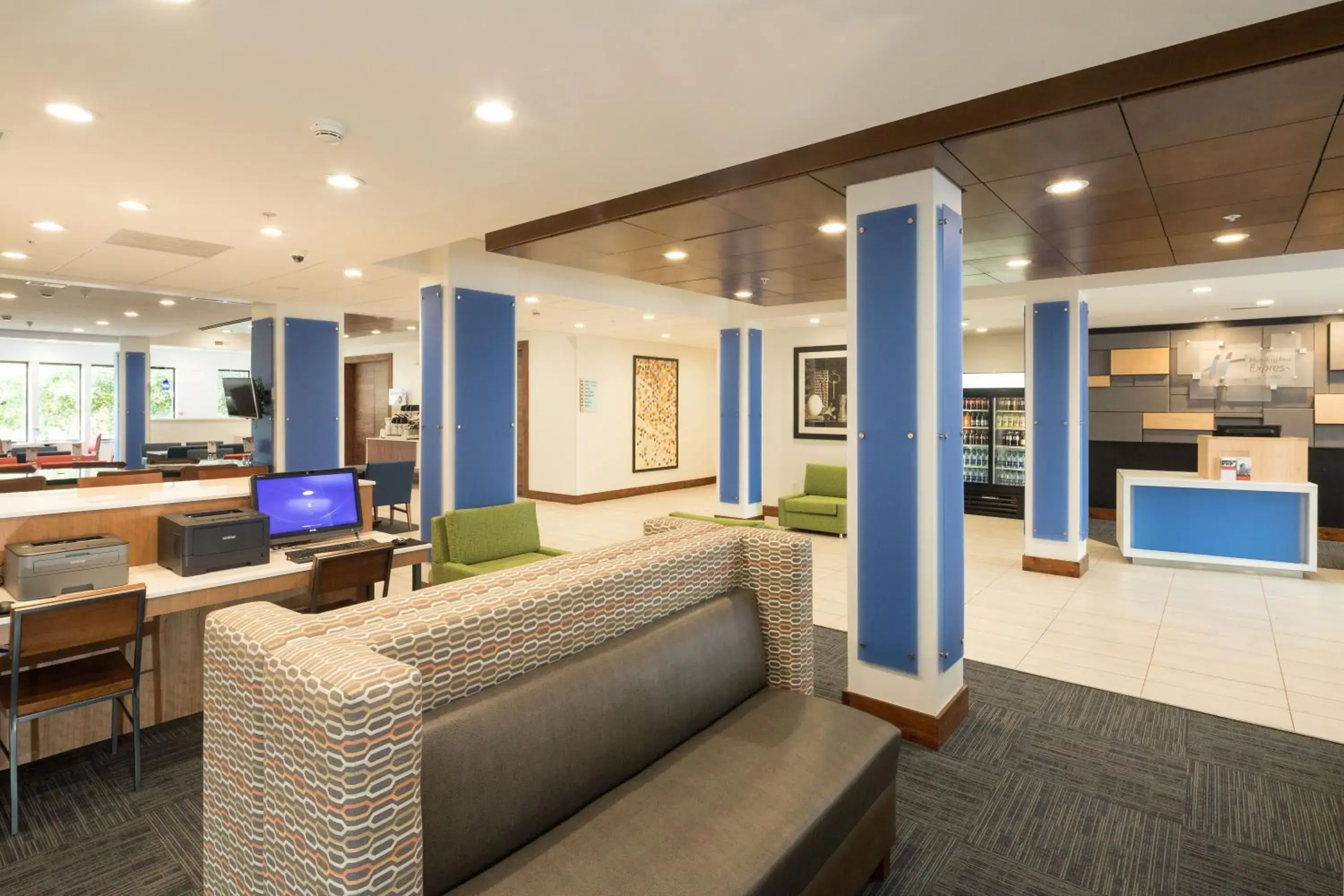 Holiday Inn Express Hotel & Suites Detroit-Utica by IHG Holiday Inn Express Hotel & Suites Detroit-Utica by IHG