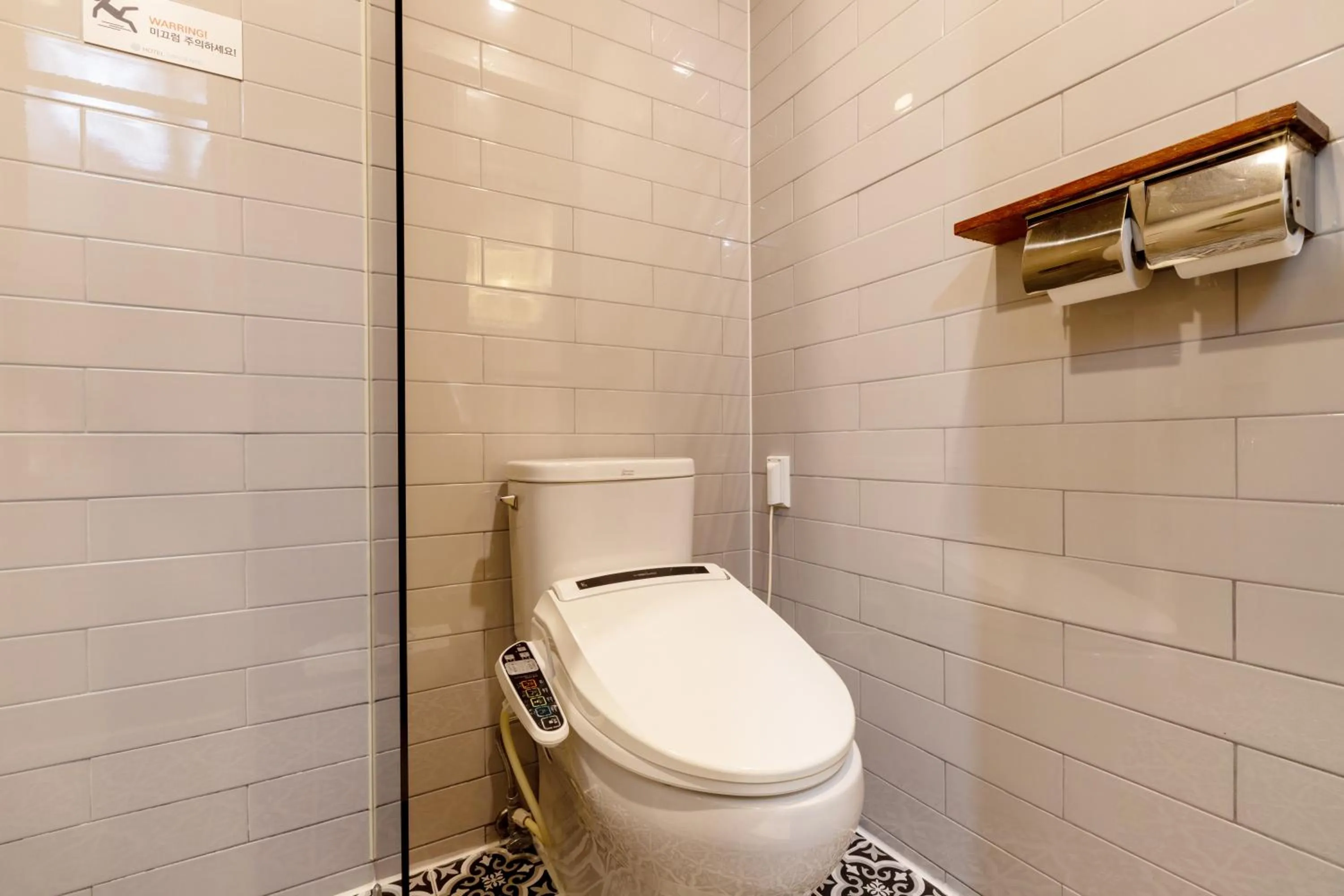 Bathroom in Sorgente Business Hotel