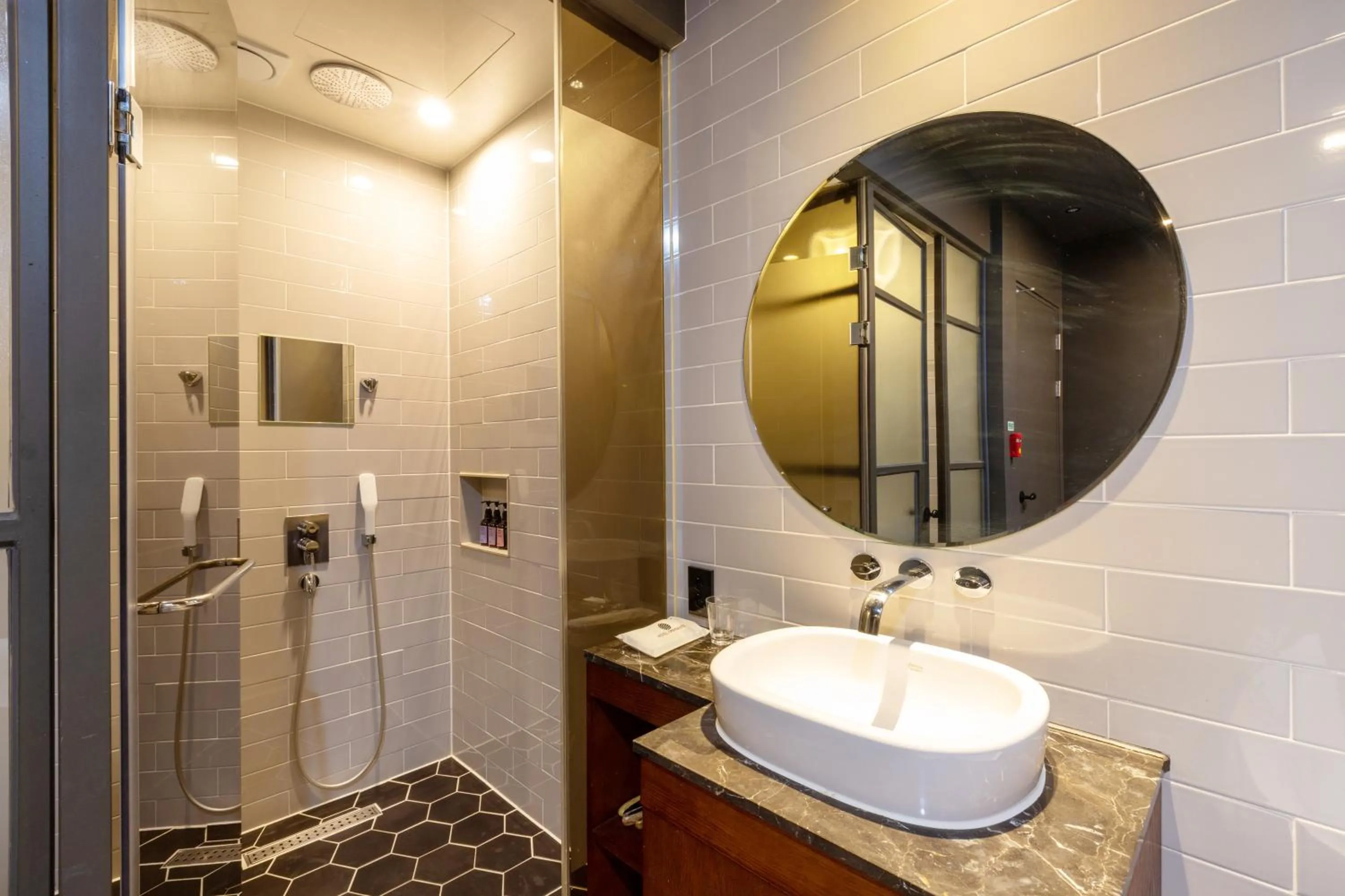 Bathroom in Sorgente Business Hotel