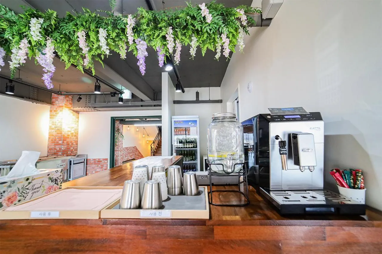 Restaurant/places to eat in Sorgente Business Hotel